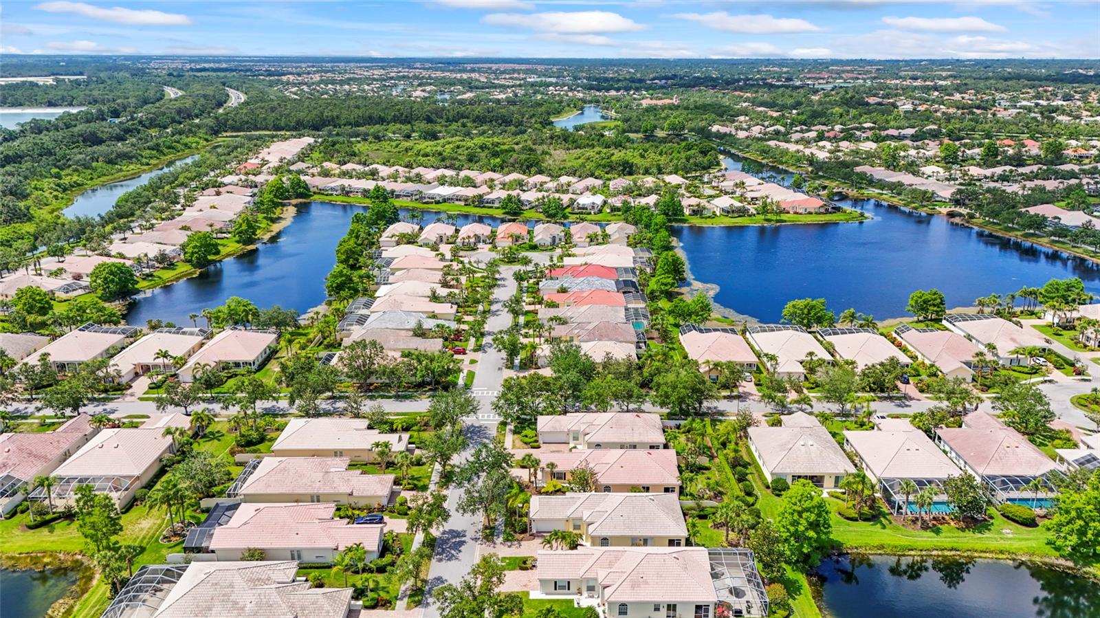 VILLAGEWALK - Residential