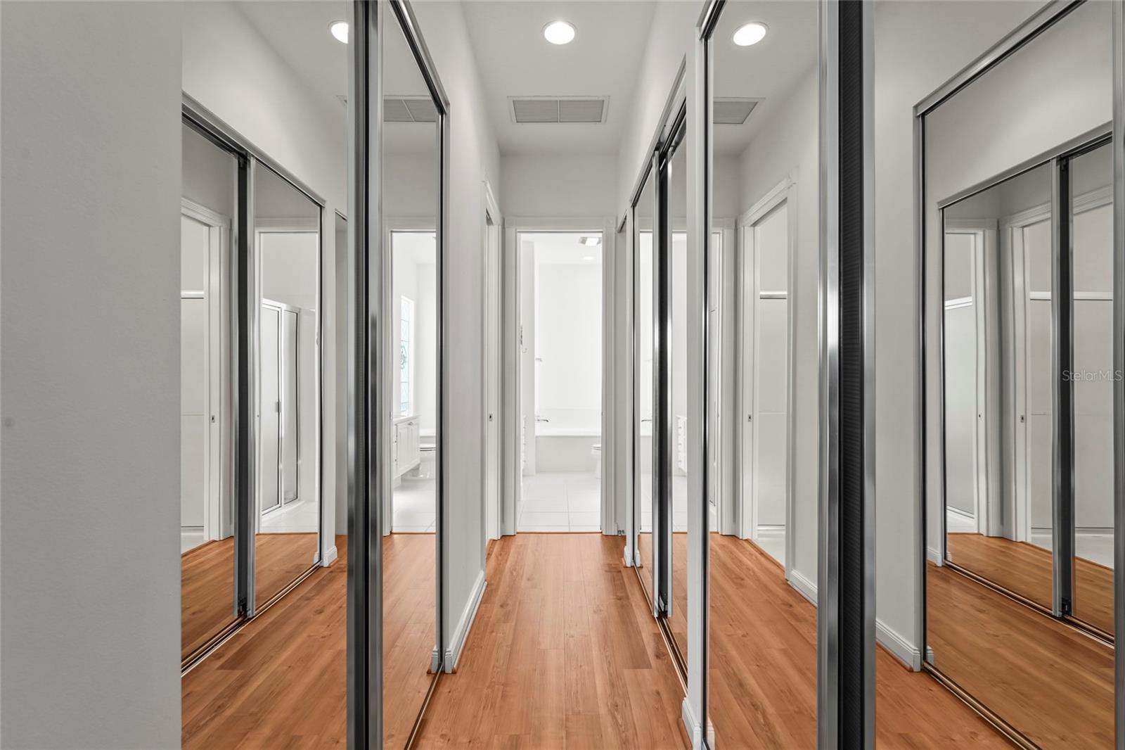 VILLAGEWALK - Residential