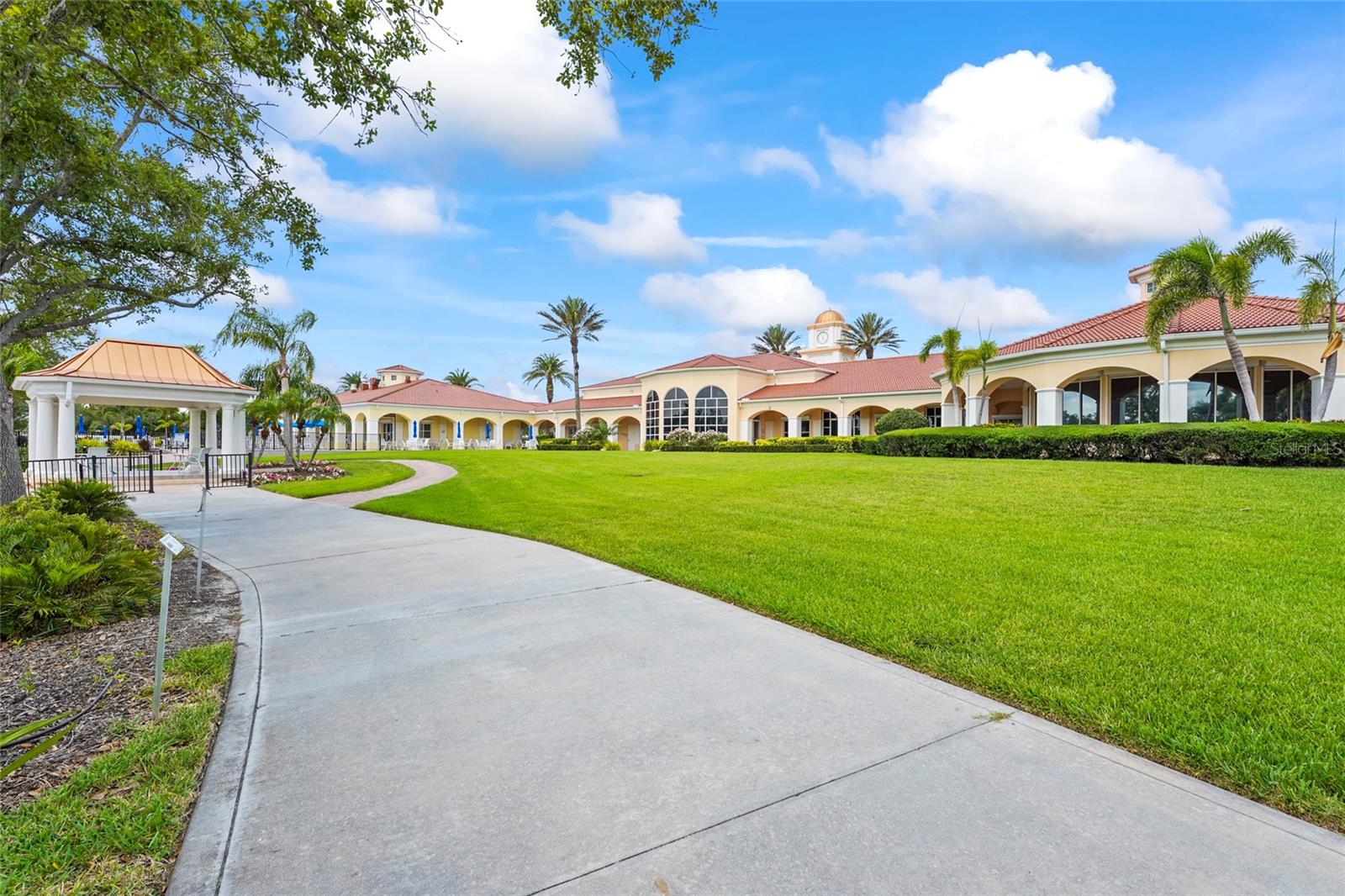 VILLAGEWALK - Residential