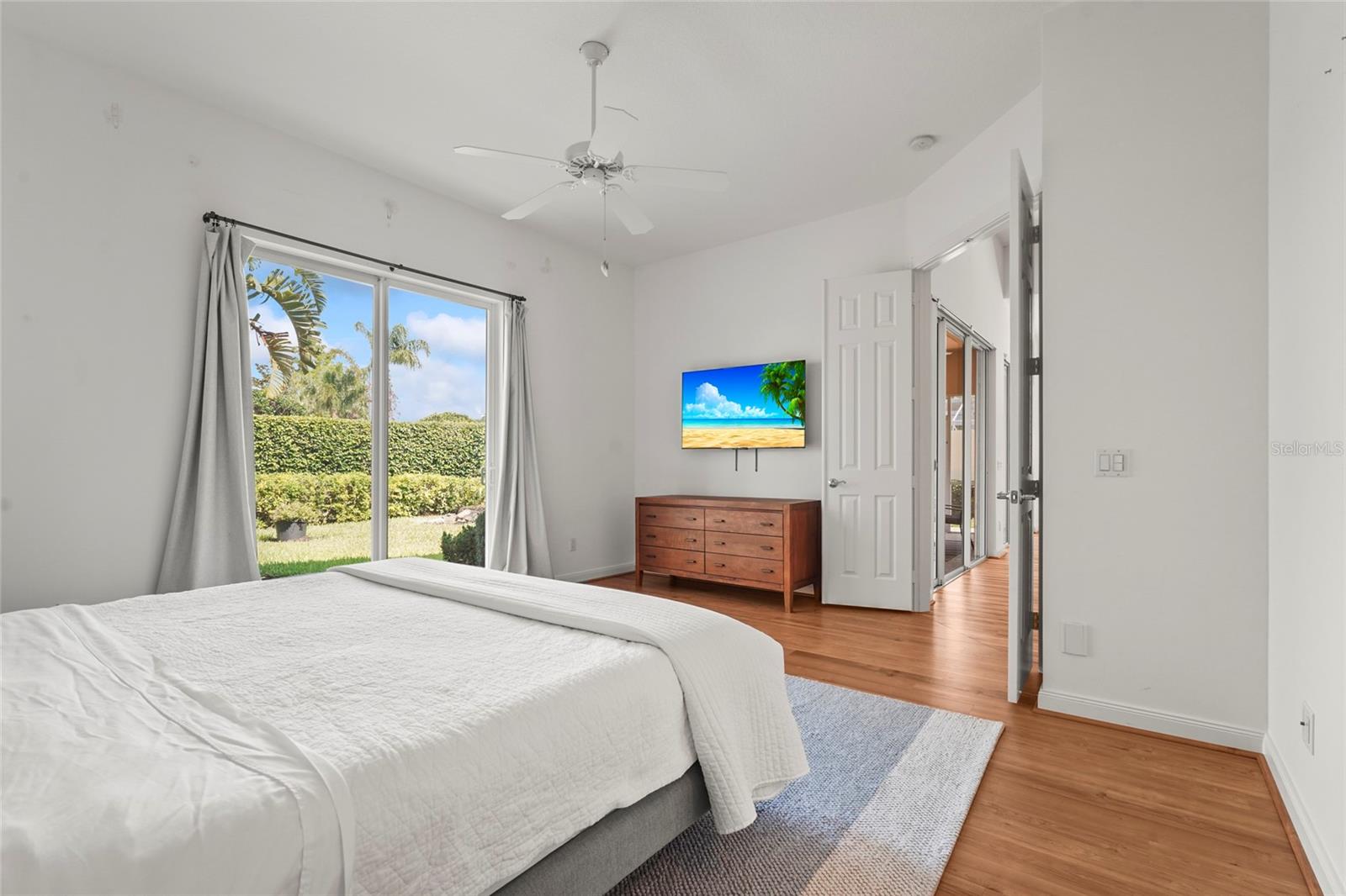 VILLAGEWALK - Residential