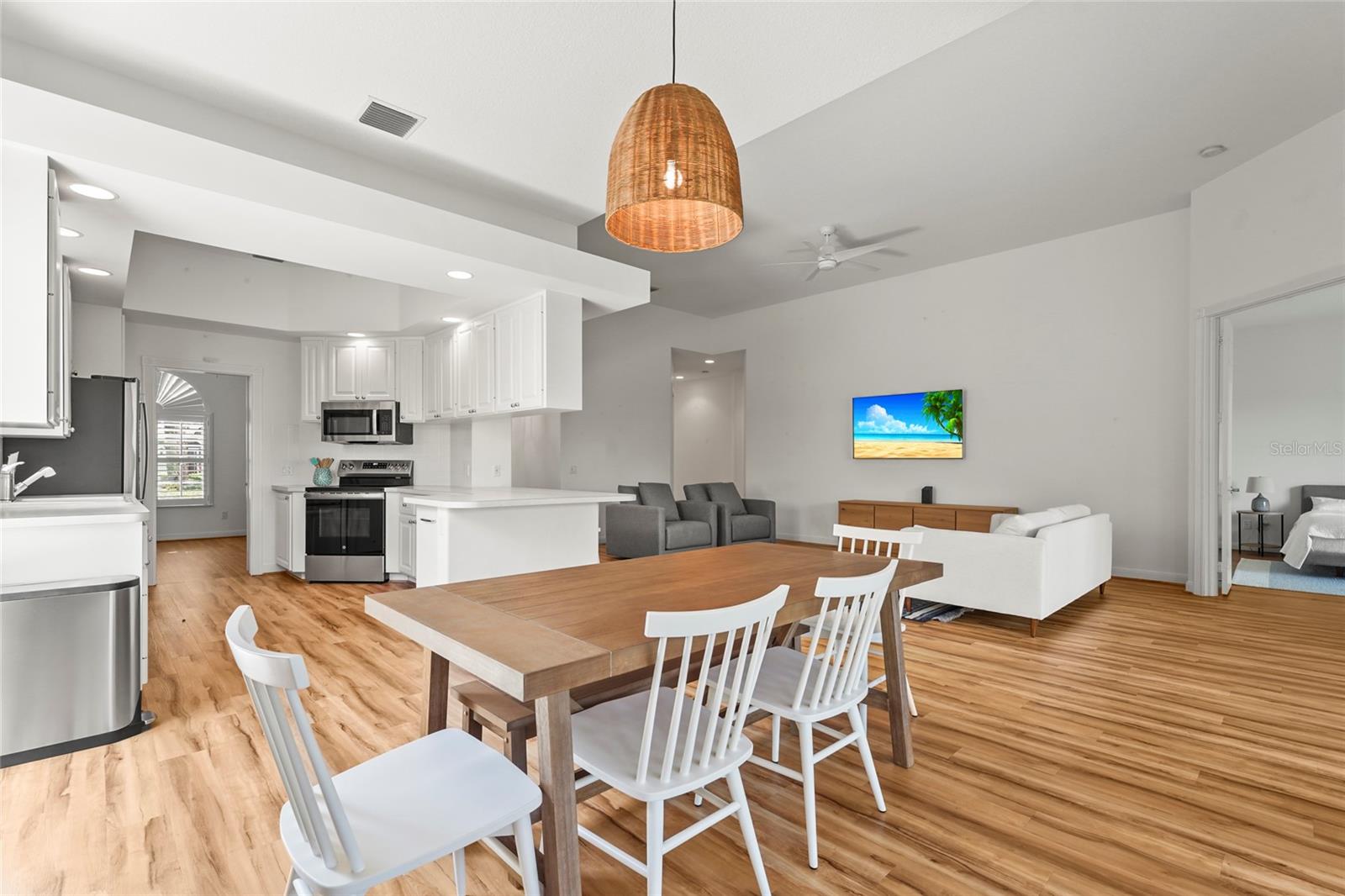 VILLAGEWALK - Residential
