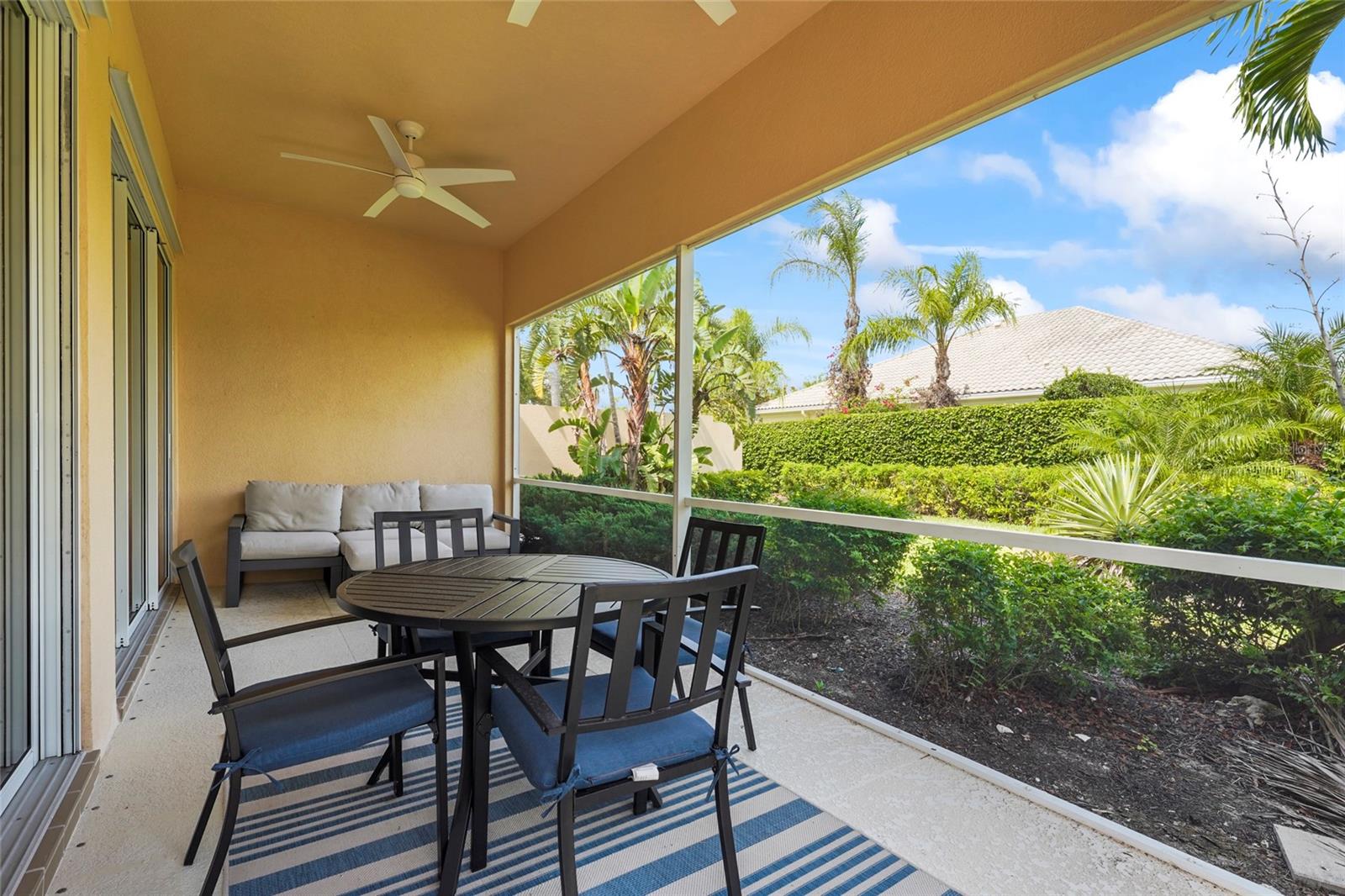 VILLAGEWALK - Residential