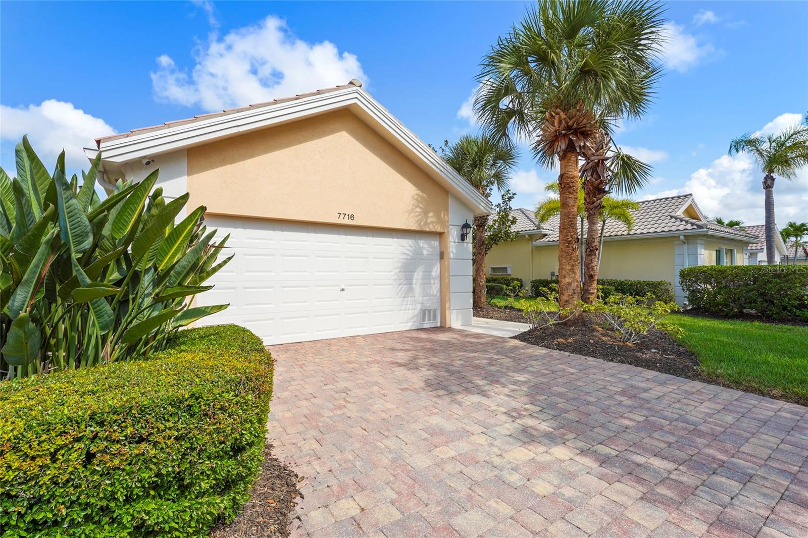 VILLAGEWALK - Residential