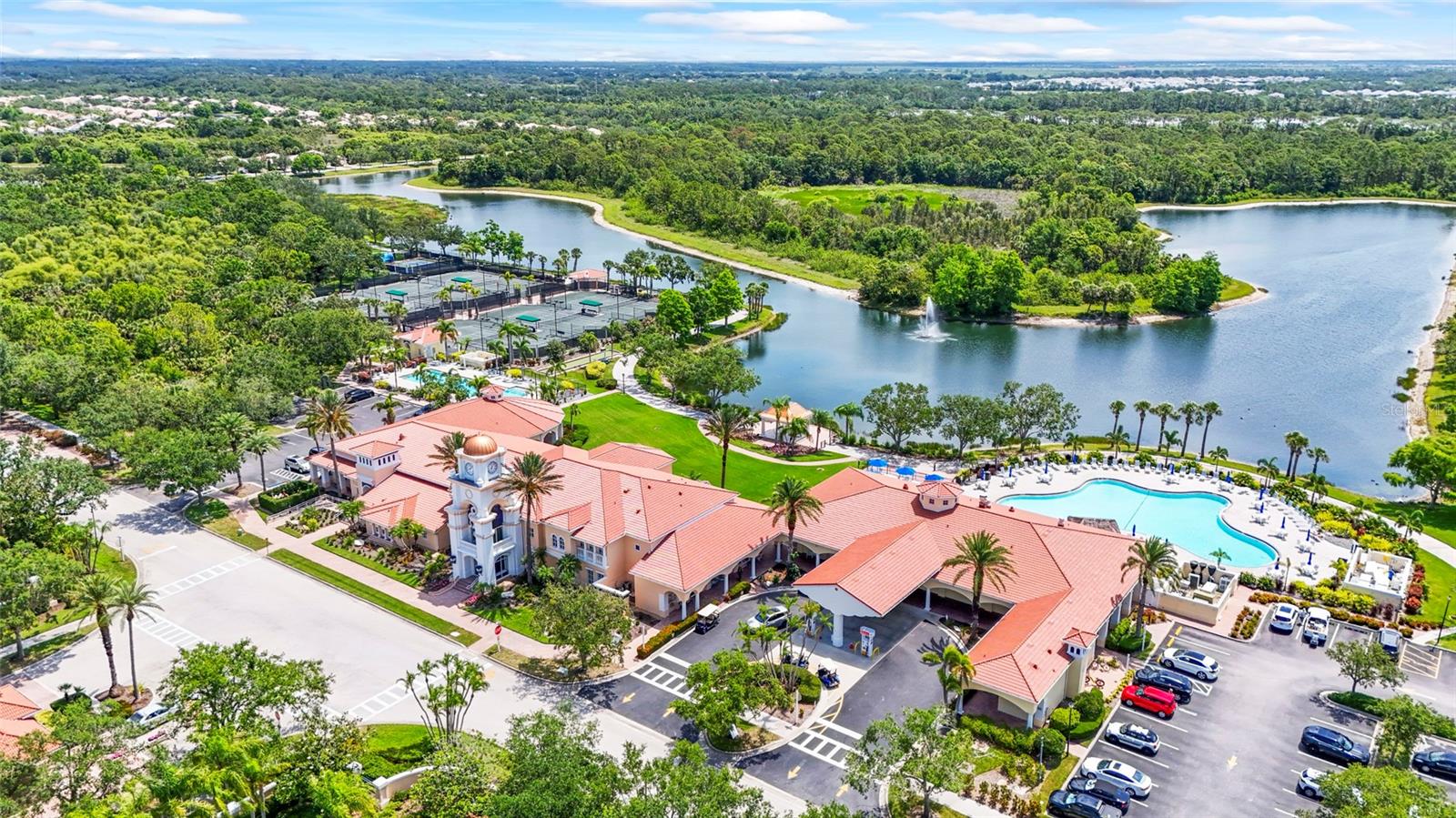 VILLAGEWALK - Residential