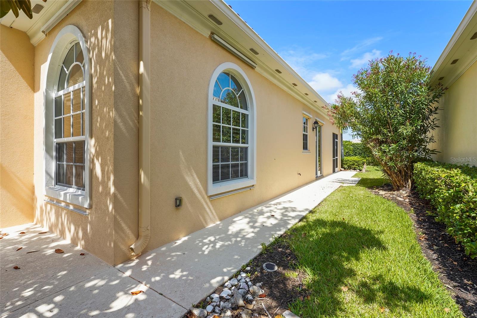 VILLAGEWALK - Residential