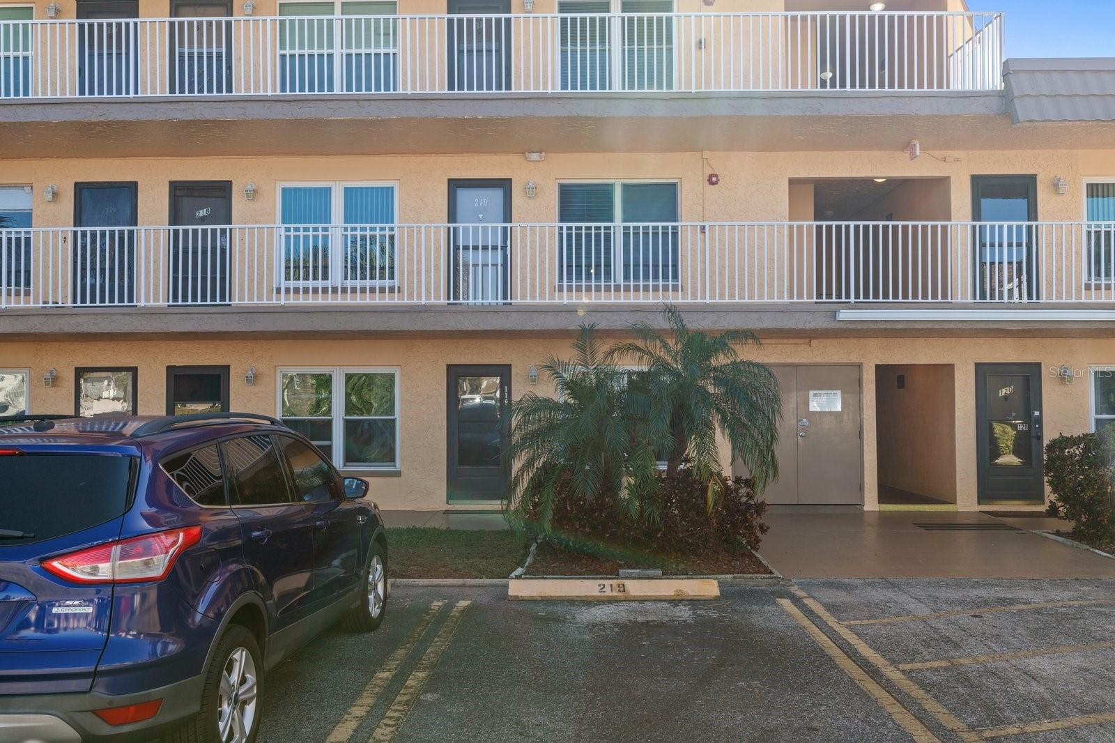 WILLOW LAKE - Residential