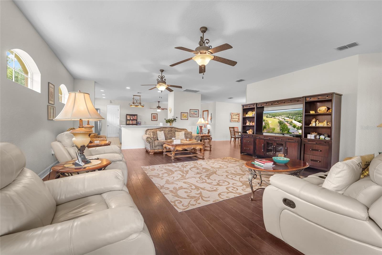 HERNANDO OAKS PH 1 - Residential