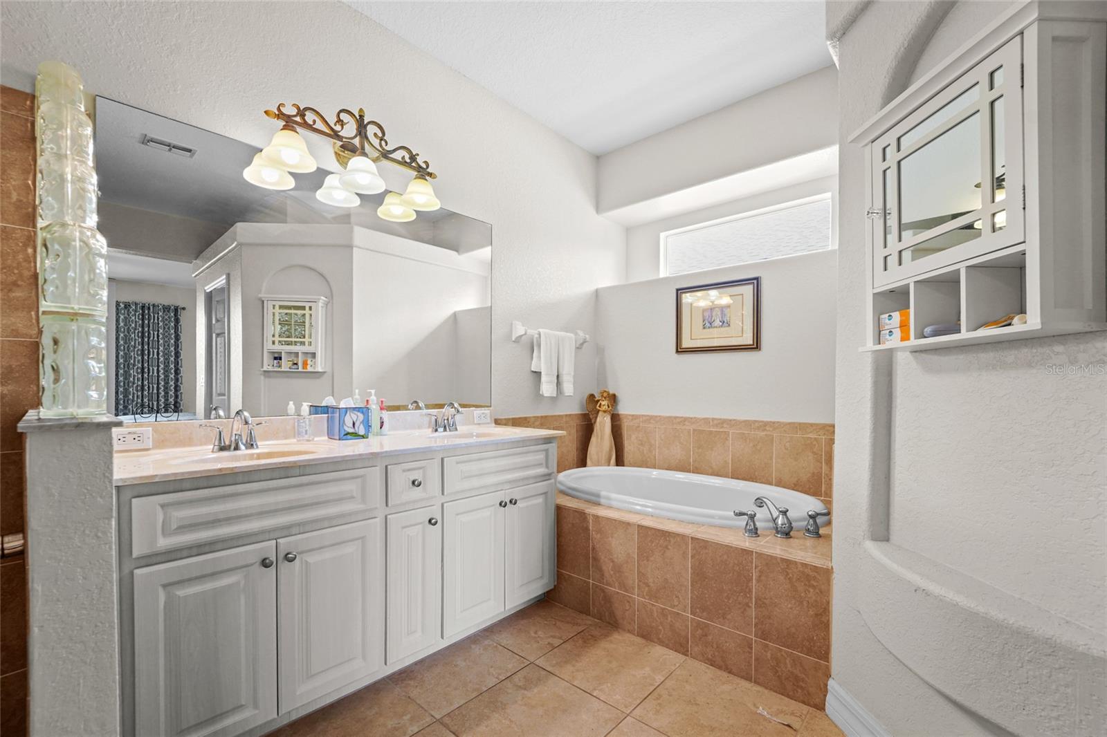 HERNANDO OAKS PH 1 - Residential