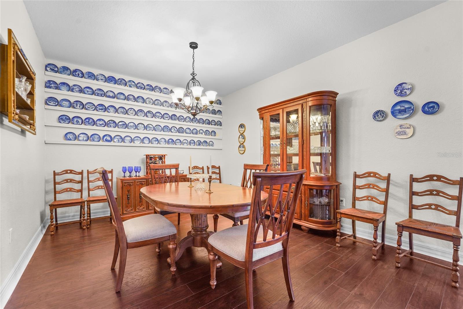 HERNANDO OAKS PH 1 - Residential