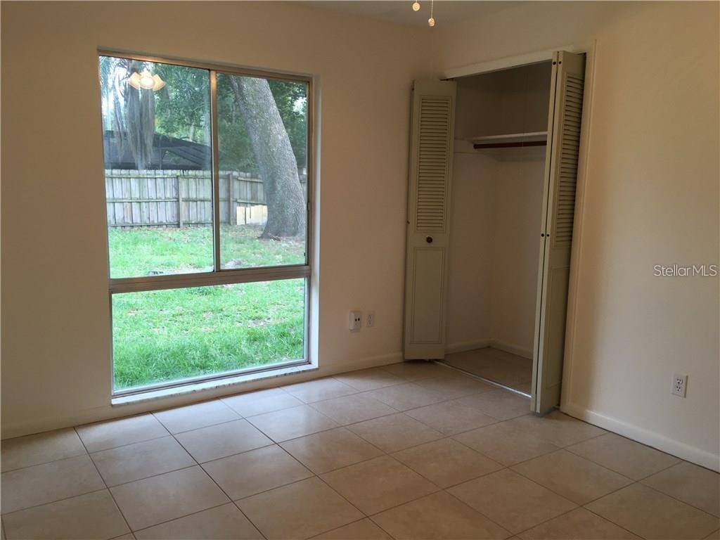 PINEY OAK SHORES - Residential Lease