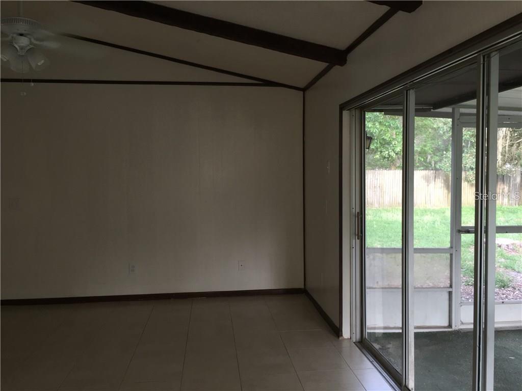 PINEY OAK SHORES - Residential Lease