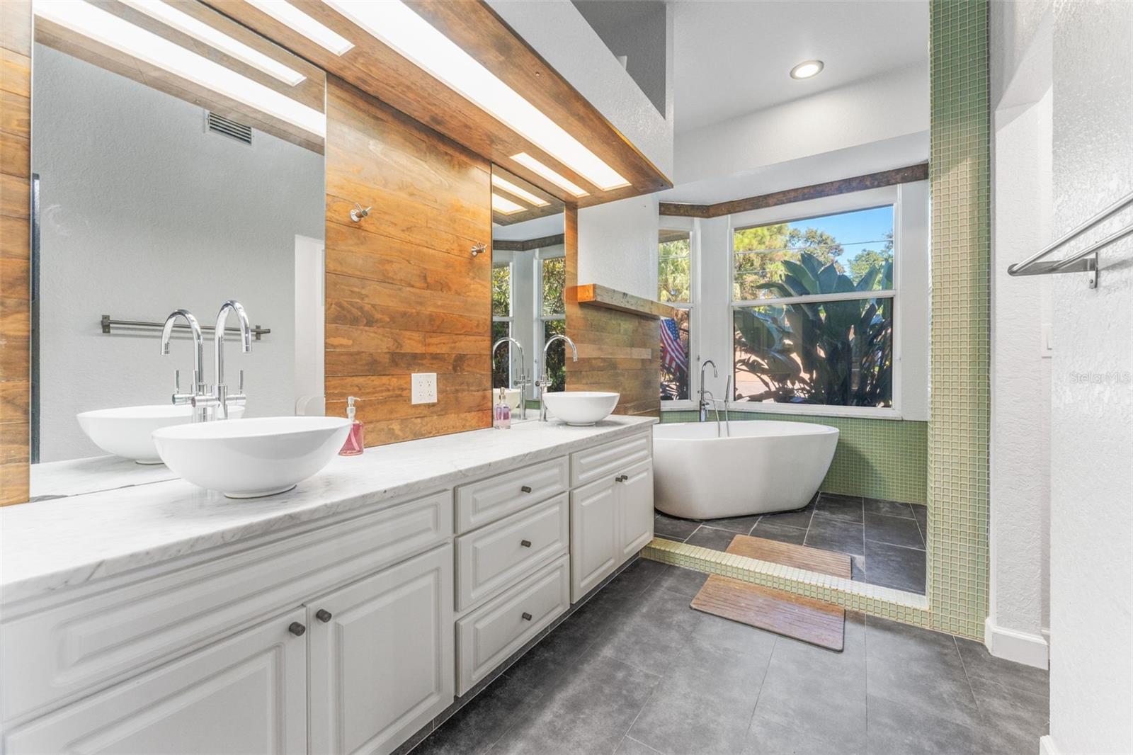 HARBOR VIEW 4 - Residential