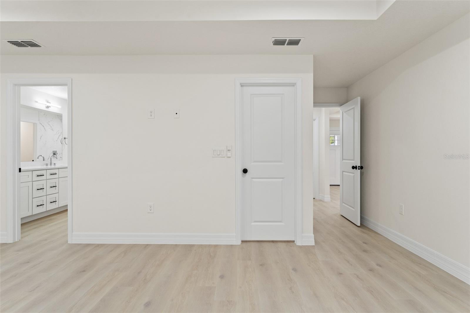 ROYAL HIGHLANDS - Residential