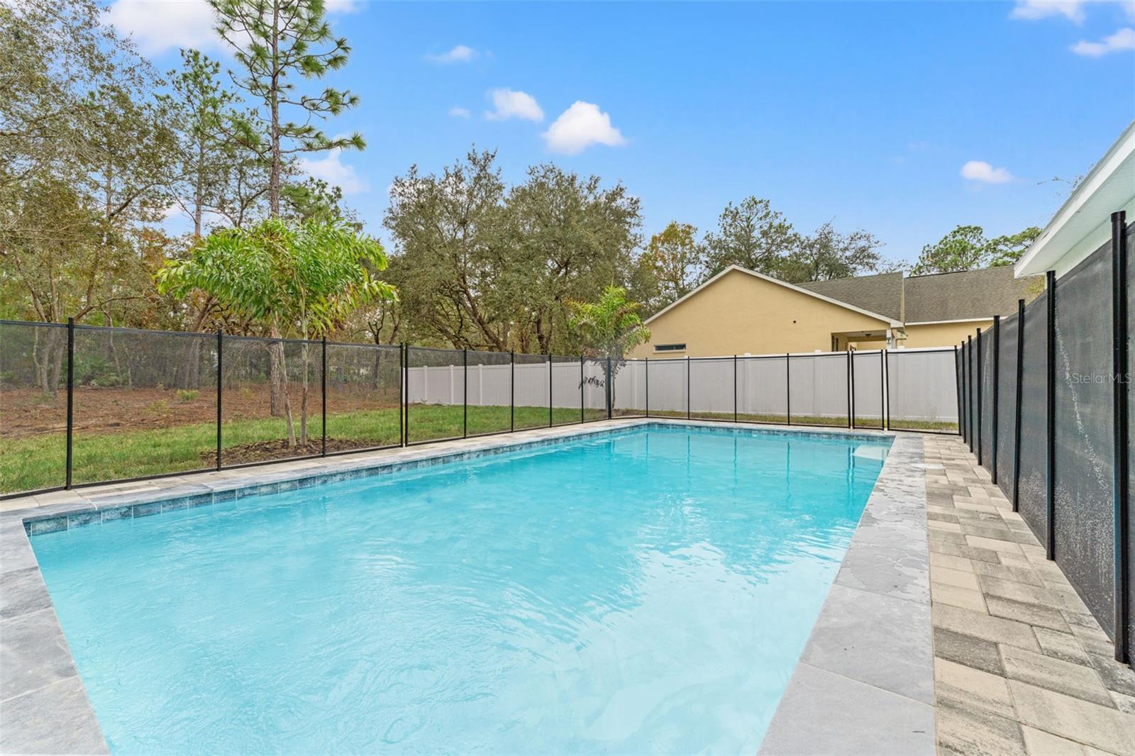 ROYAL HIGHLANDS - Residential