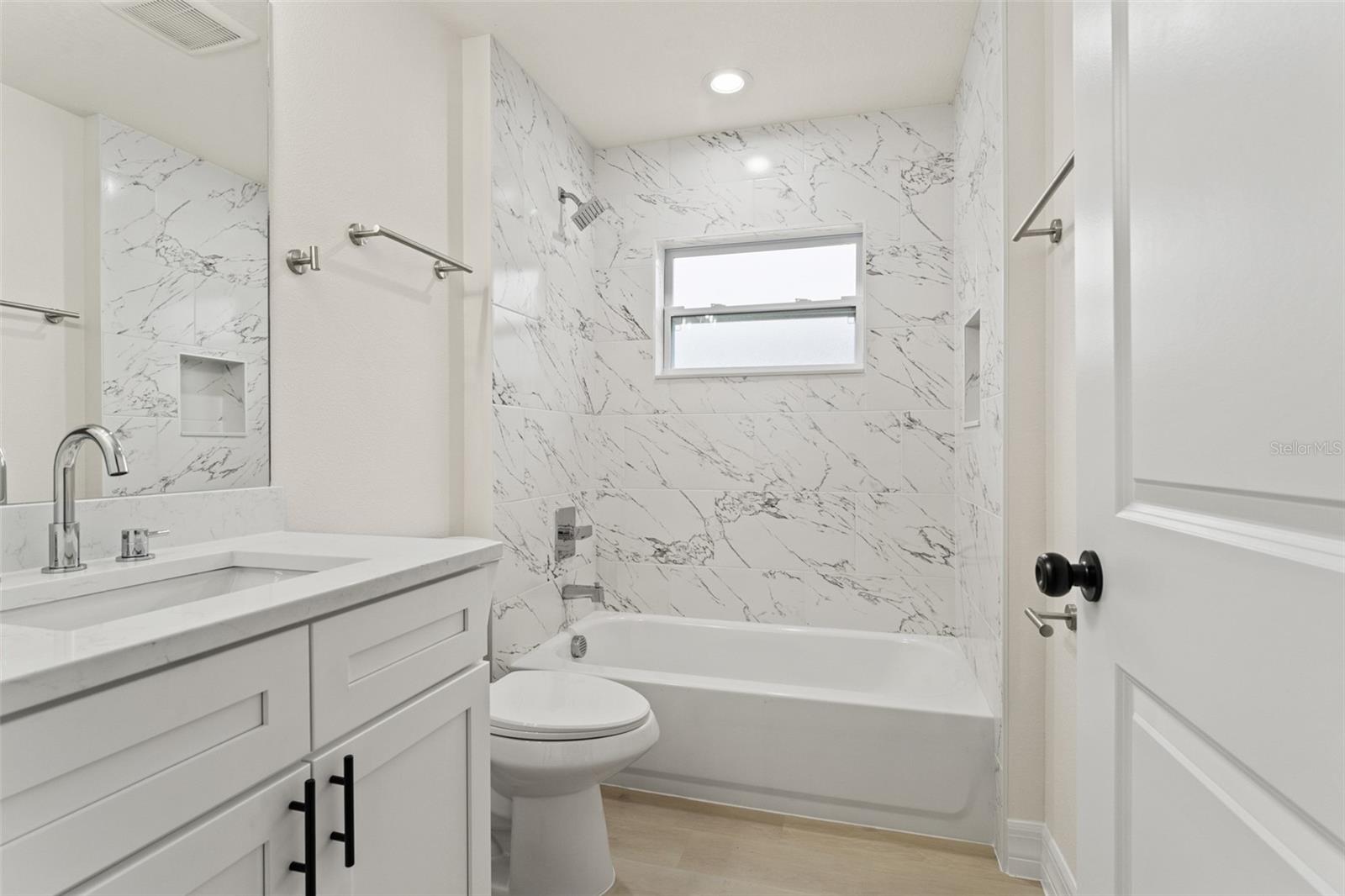 ROYAL HIGHLANDS - Residential