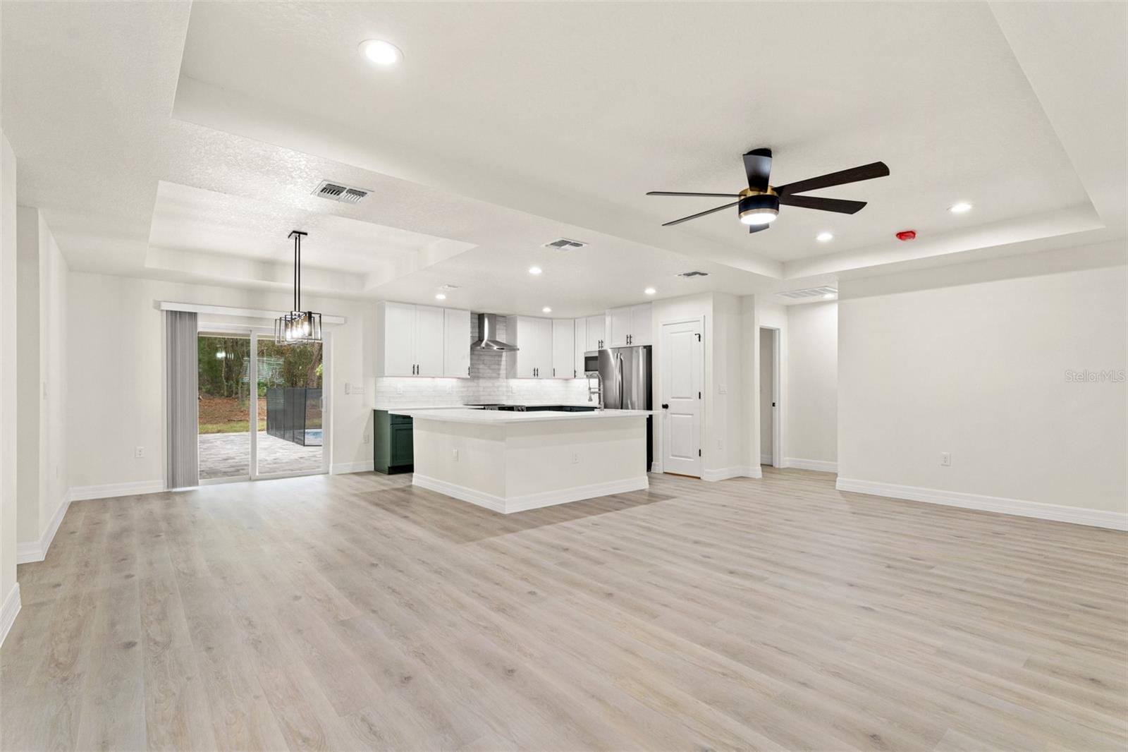 ROYAL HIGHLANDS - Residential