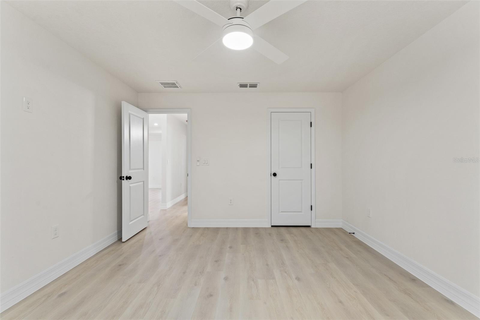 ROYAL HIGHLANDS - Residential