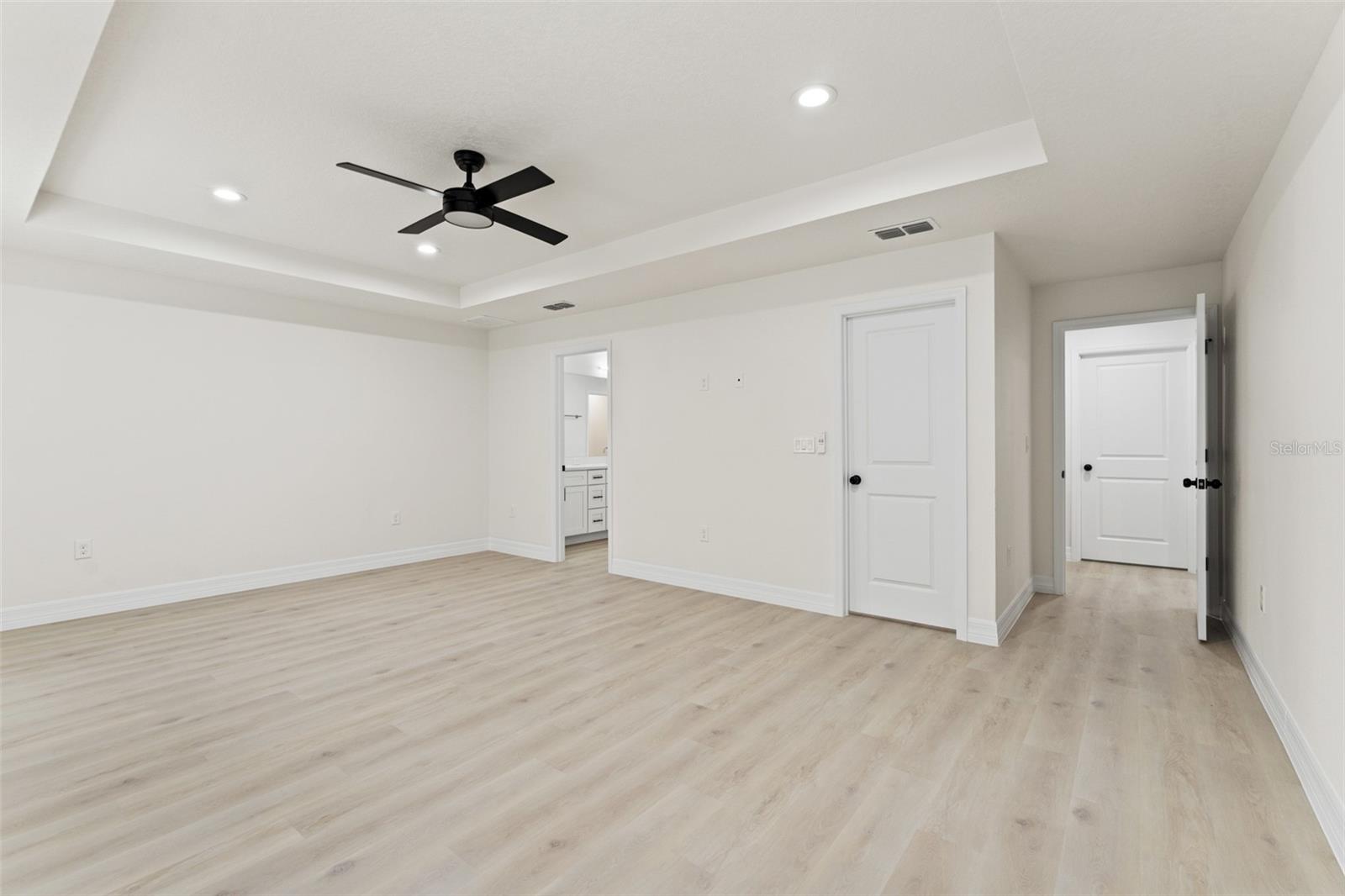 ROYAL HIGHLANDS - Residential