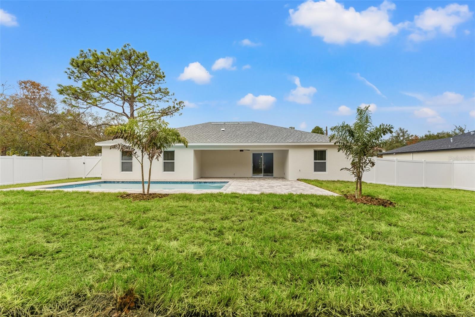 ROYAL HIGHLANDS - Residential