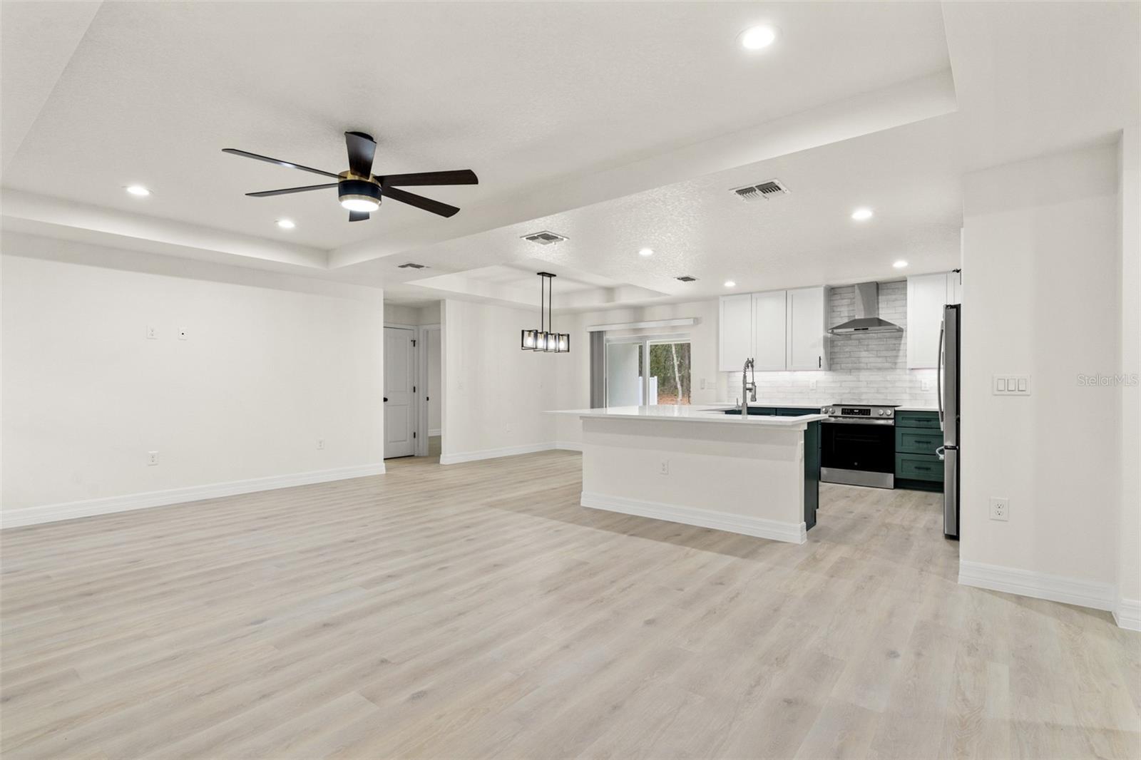 ROYAL HIGHLANDS - Residential