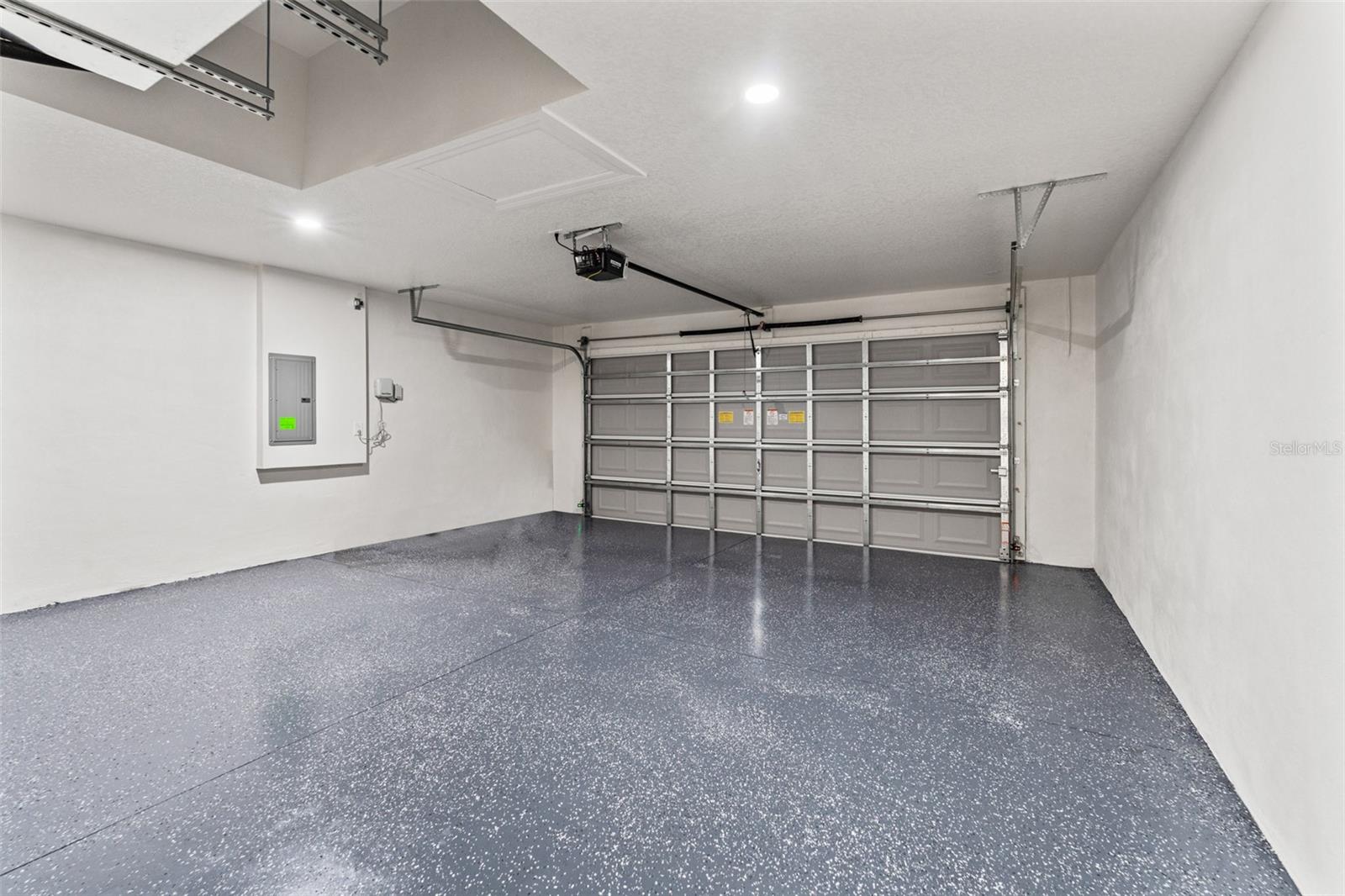 ROYAL HIGHLANDS - Residential