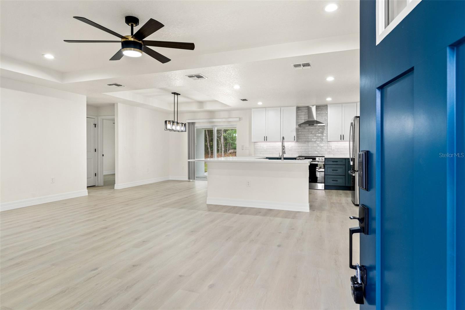 ROYAL HIGHLANDS - Residential