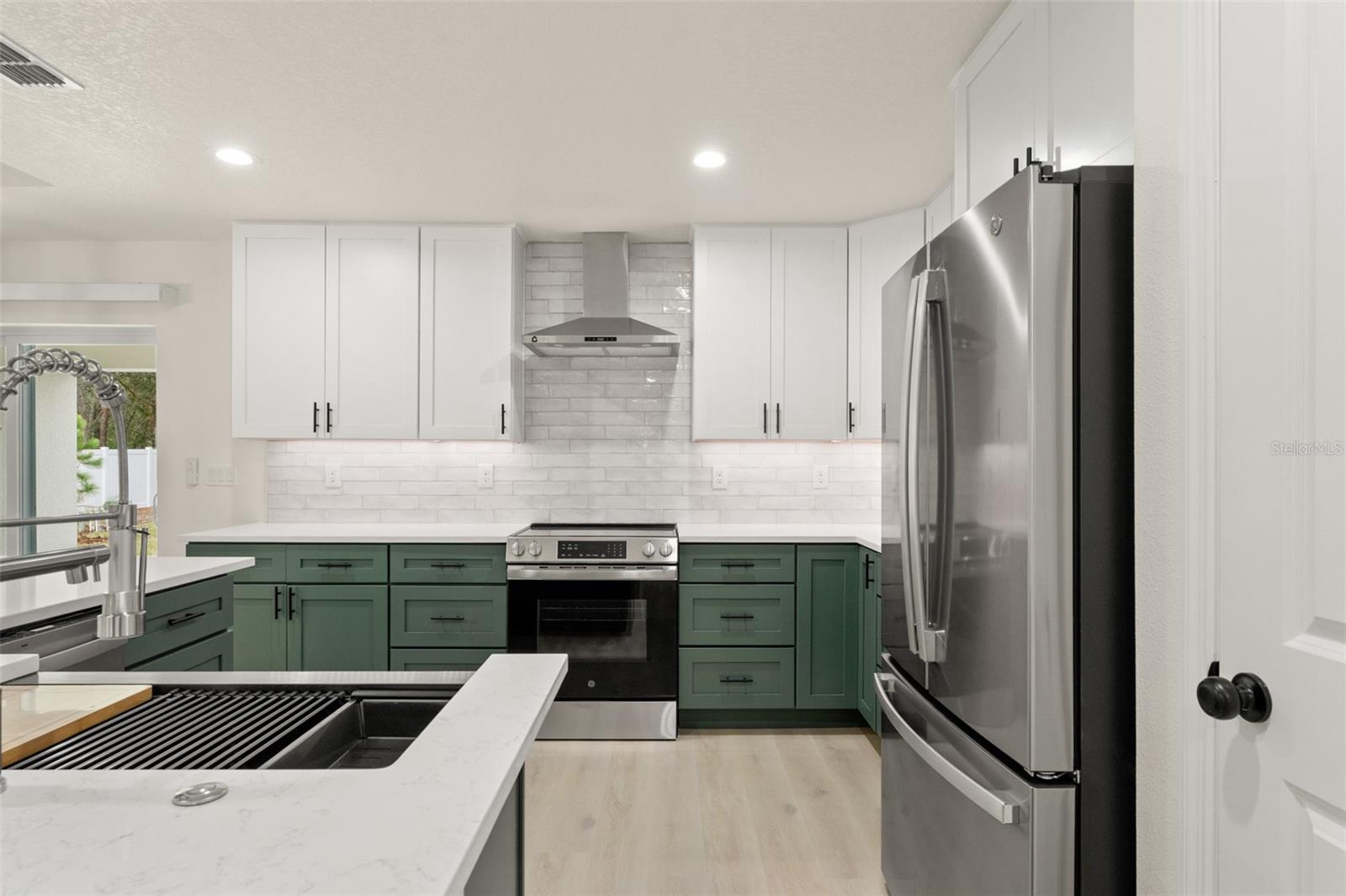 ROYAL HIGHLANDS - Residential