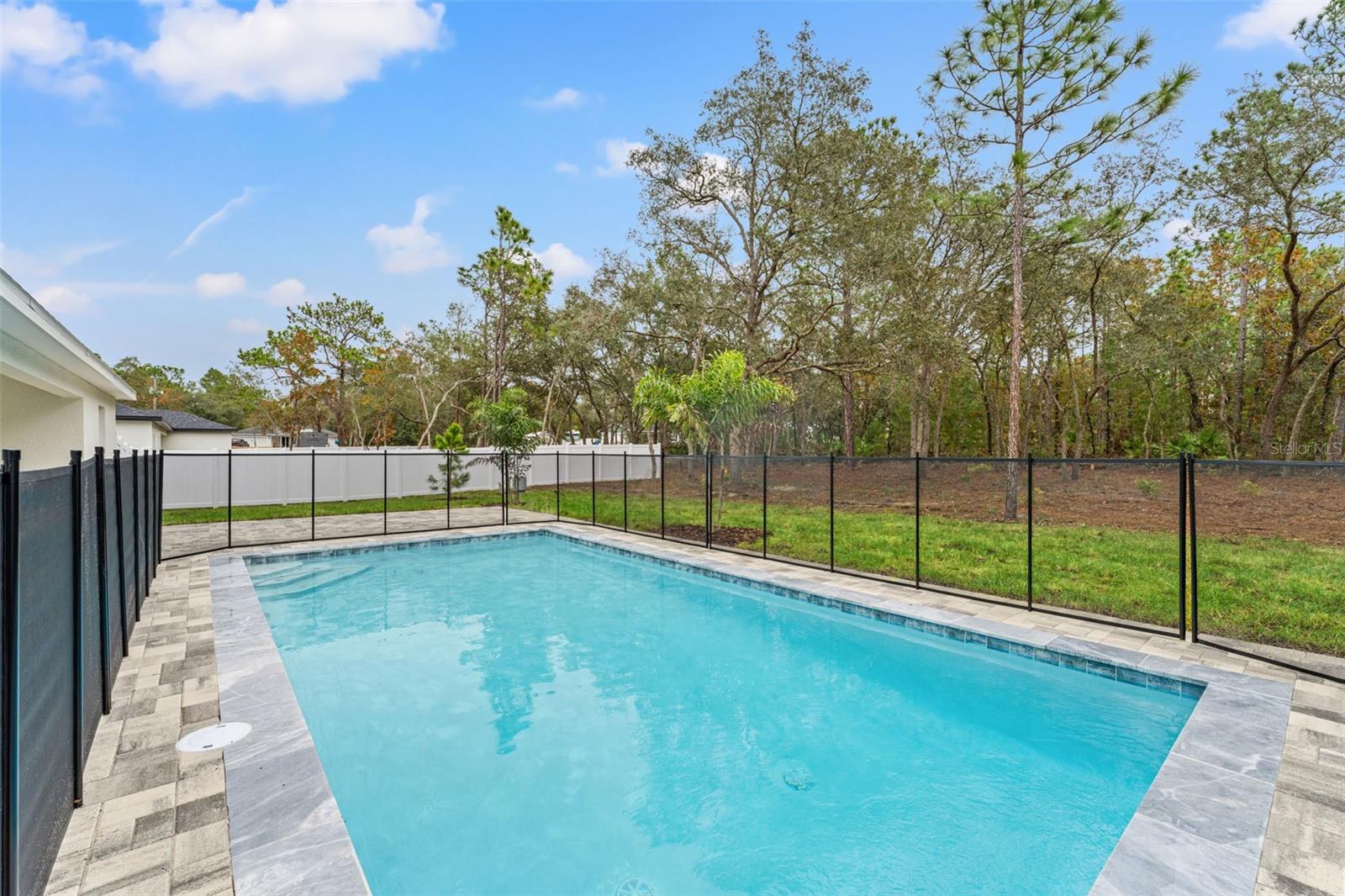 ROYAL HIGHLANDS - Residential