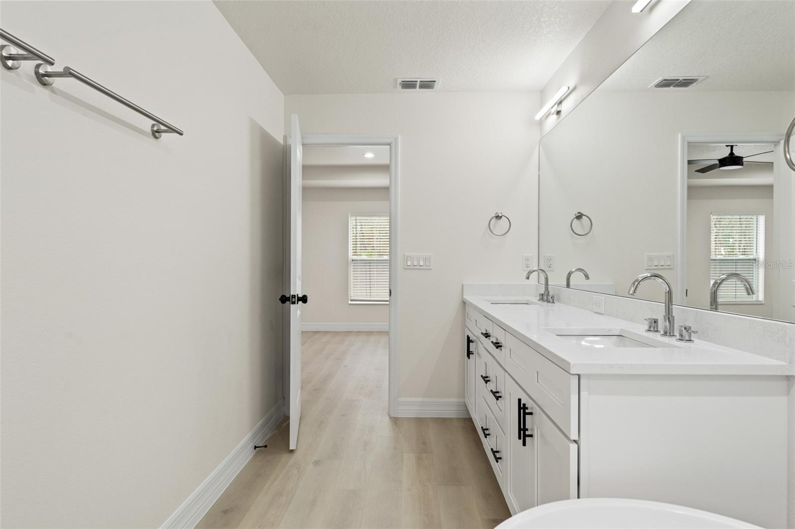 ROYAL HIGHLANDS - Residential