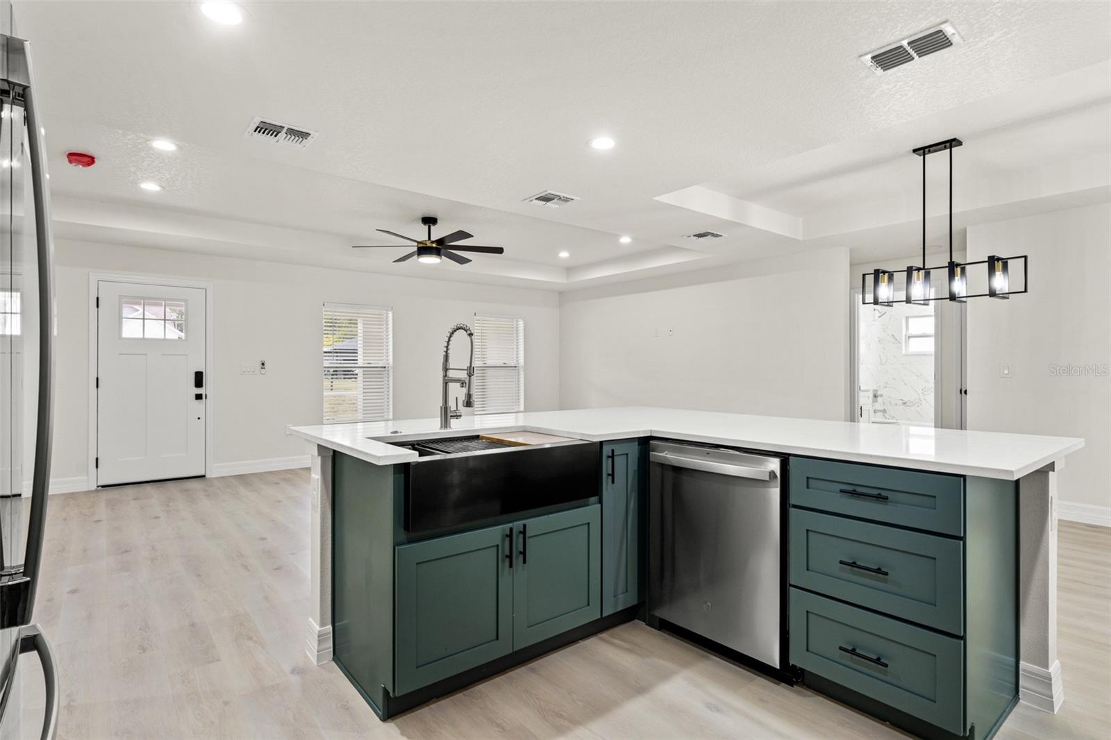 ROYAL HIGHLANDS - Residential