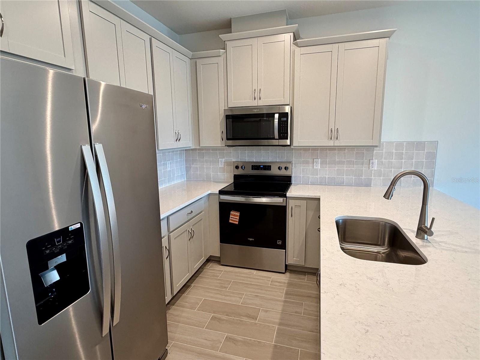 MERIDIAN PARKS PHASE 6 - Residential Lease