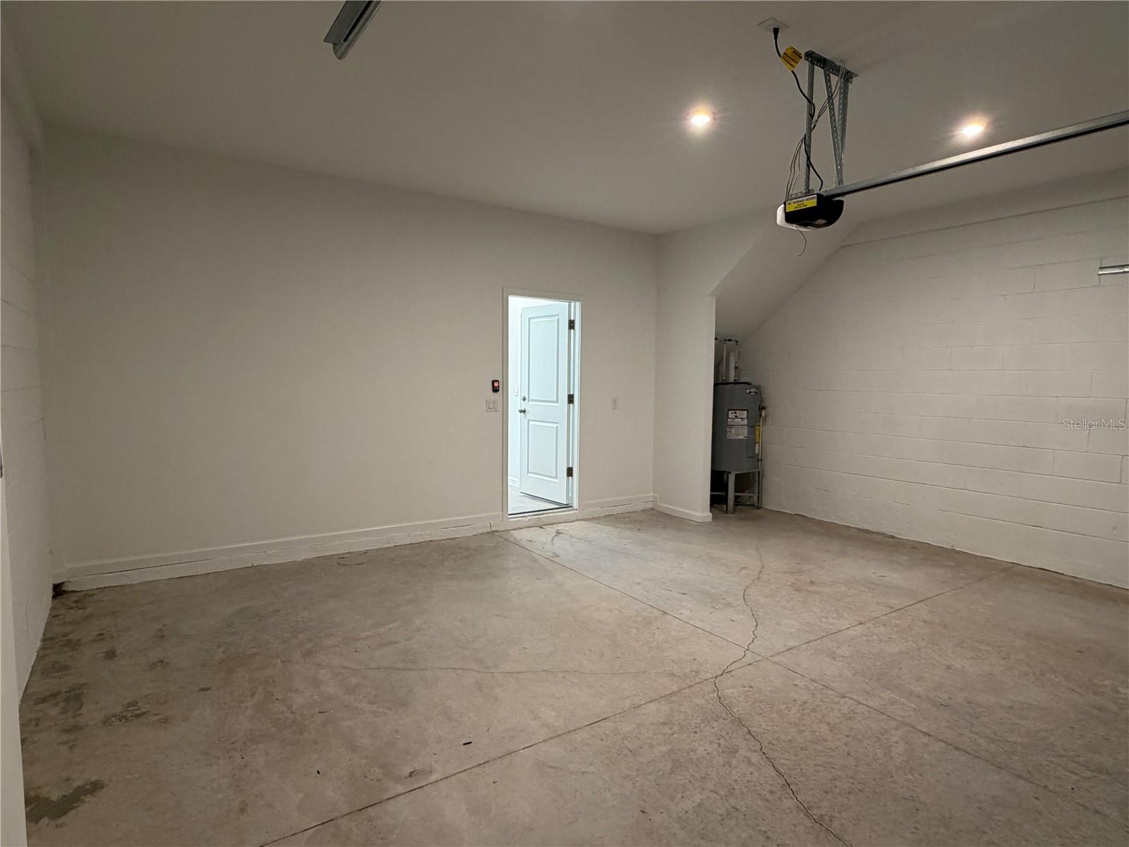 MERIDIAN PARKS PHASE 6 - Residential Lease