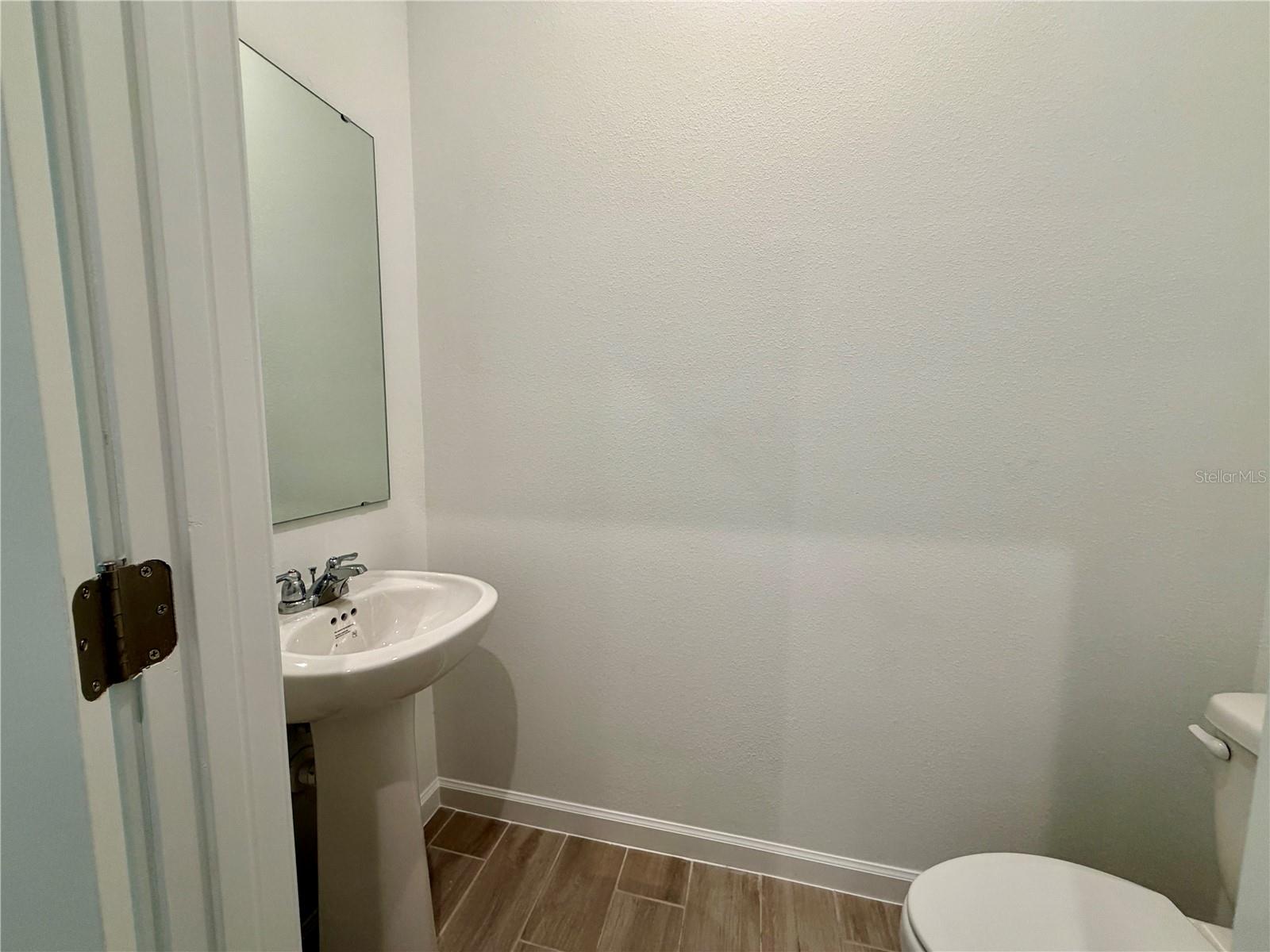 MERIDIAN PARKS PHASE 6 - Residential Lease