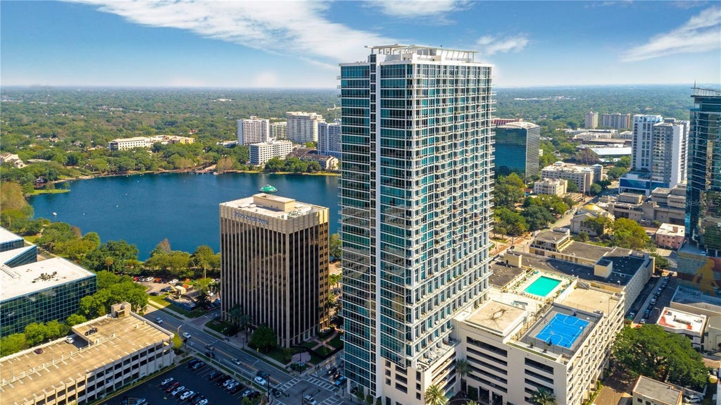 Photo of 150 E Robinson Street #615, Orlando, FL 32801 (MLS # O6450973)