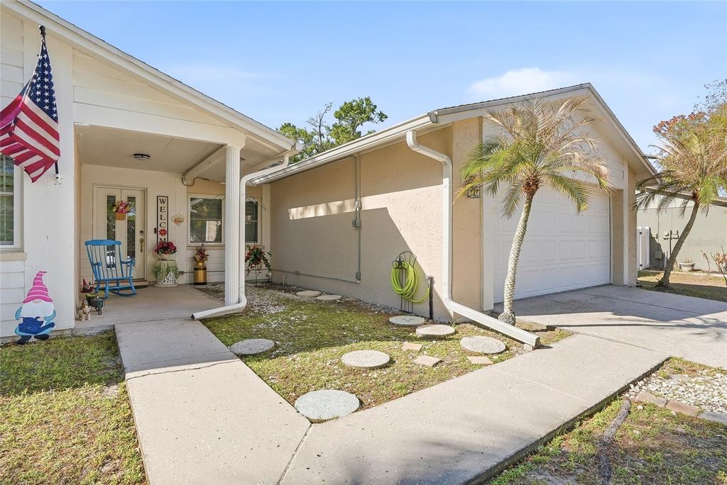 Photo of 605 Oakmoss Drive, Brandon, FL 33511 (MLS # TB8488451)