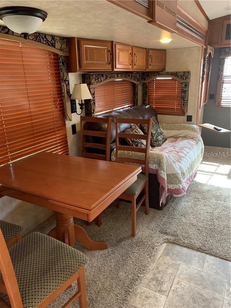 CAMPERS HOLIDAY - Land