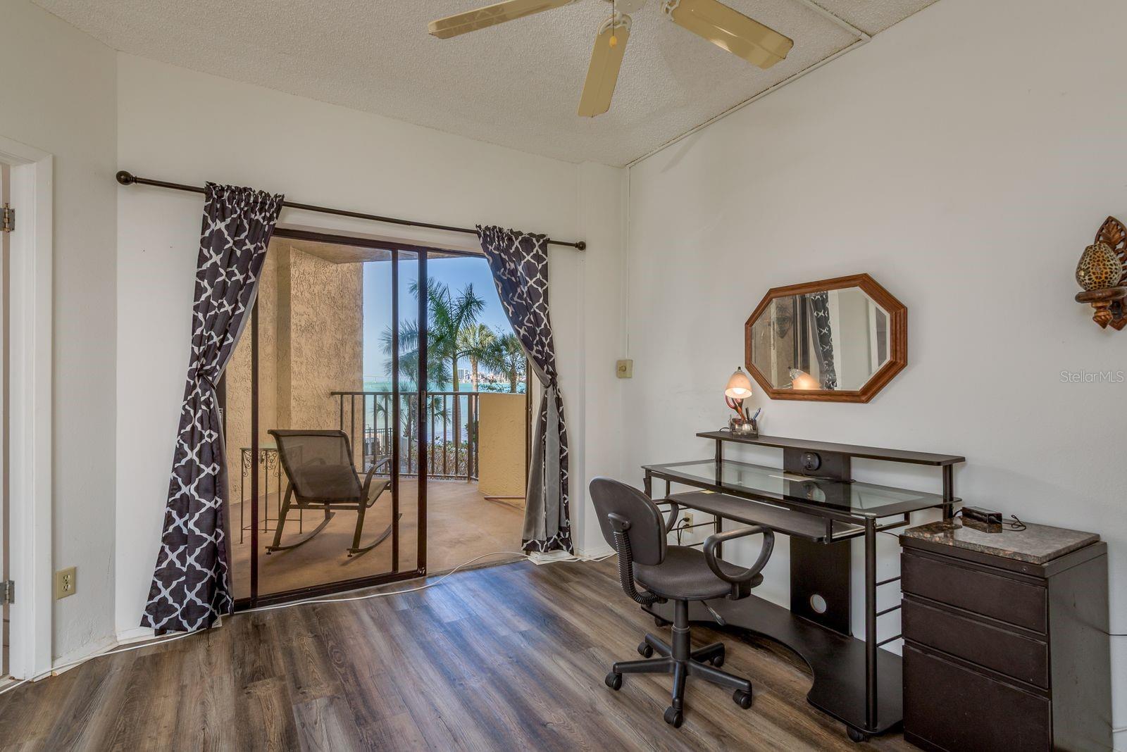 CAMELOT OAKS CONDO - Residential