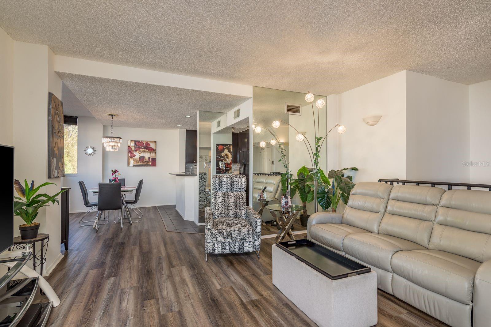 CAMELOT OAKS CONDO - Residential