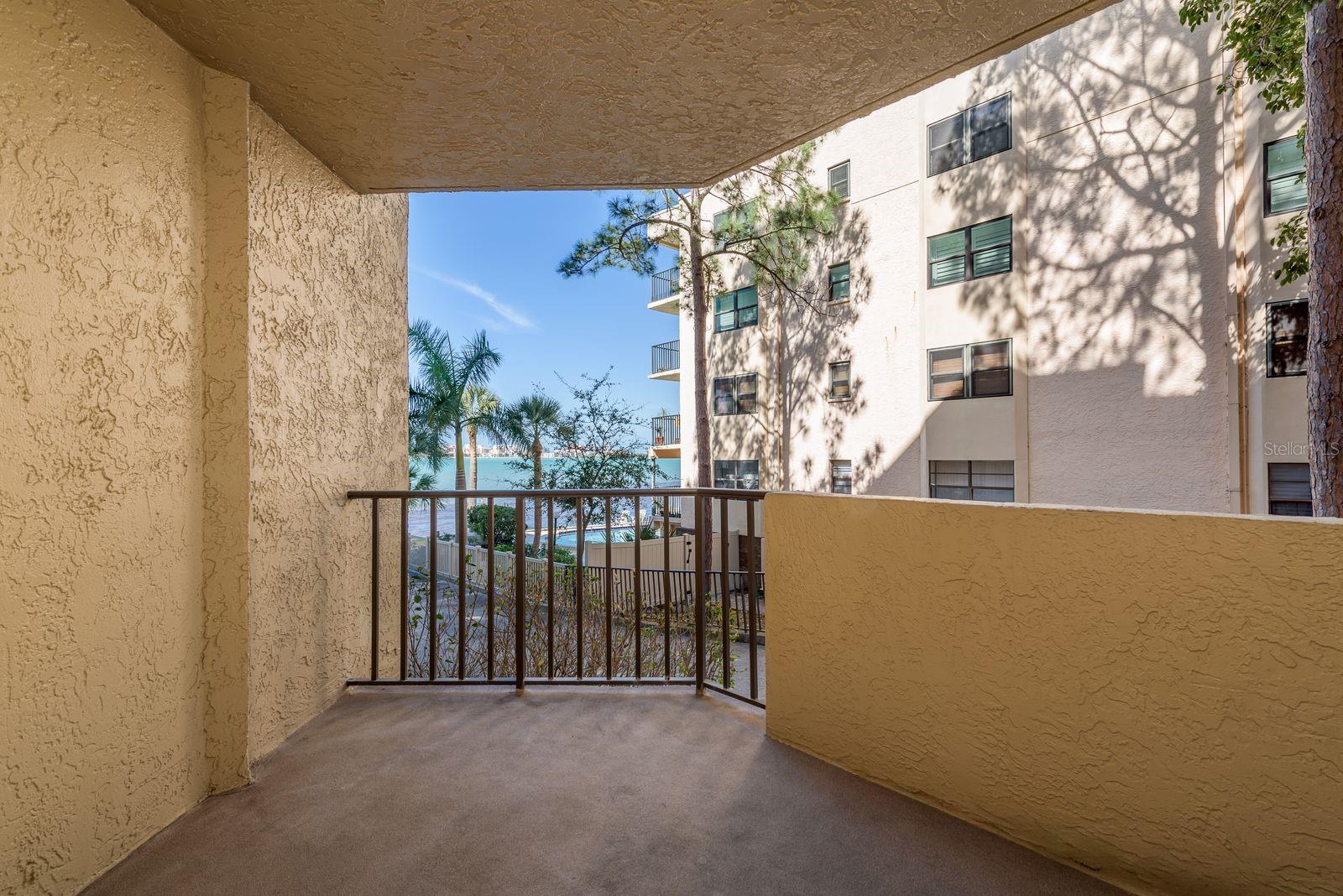 CAMELOT OAKS CONDO - Residential