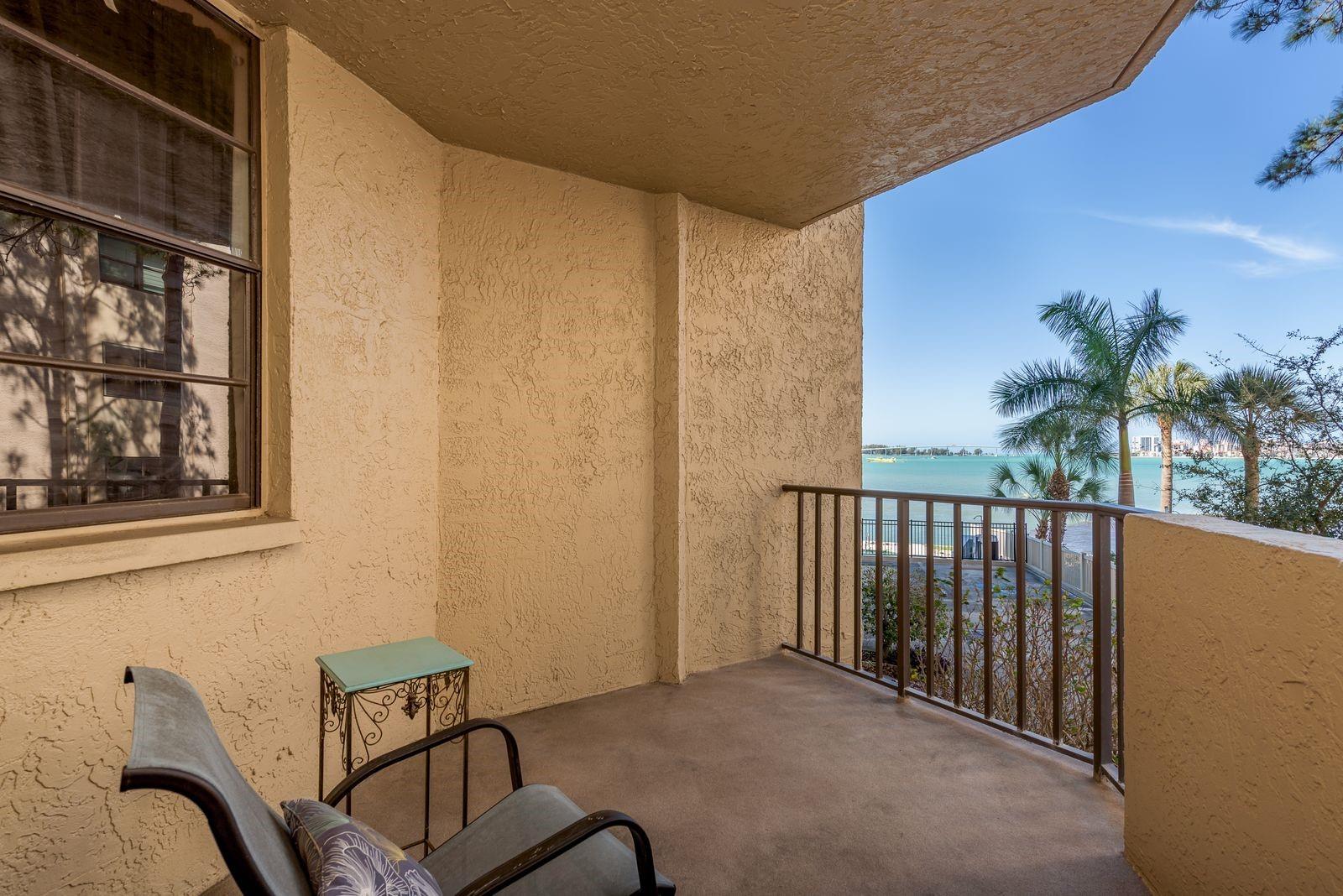 CAMELOT OAKS CONDO - Residential