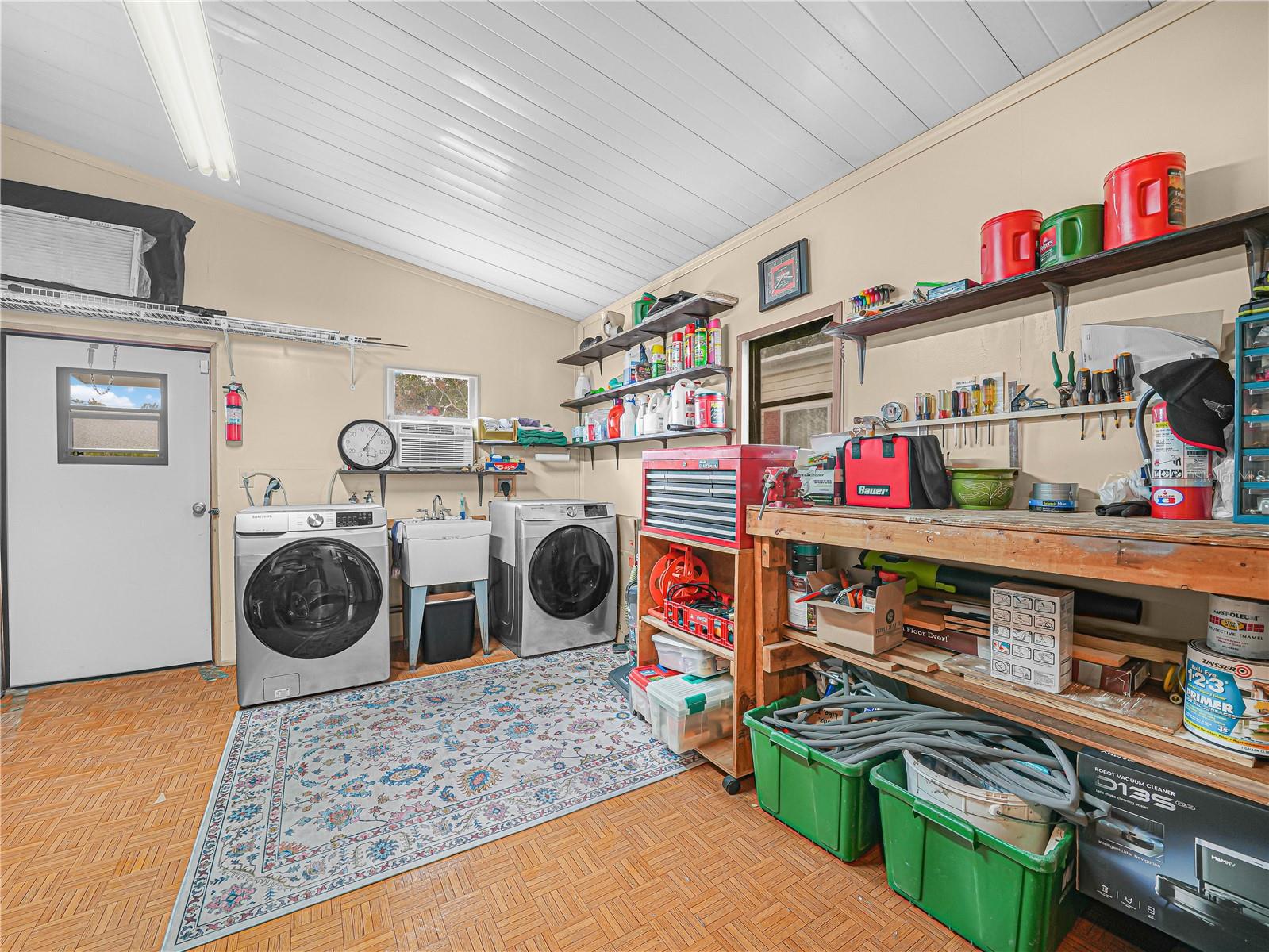 FOXWOOD LAKE ESTATES - Residential