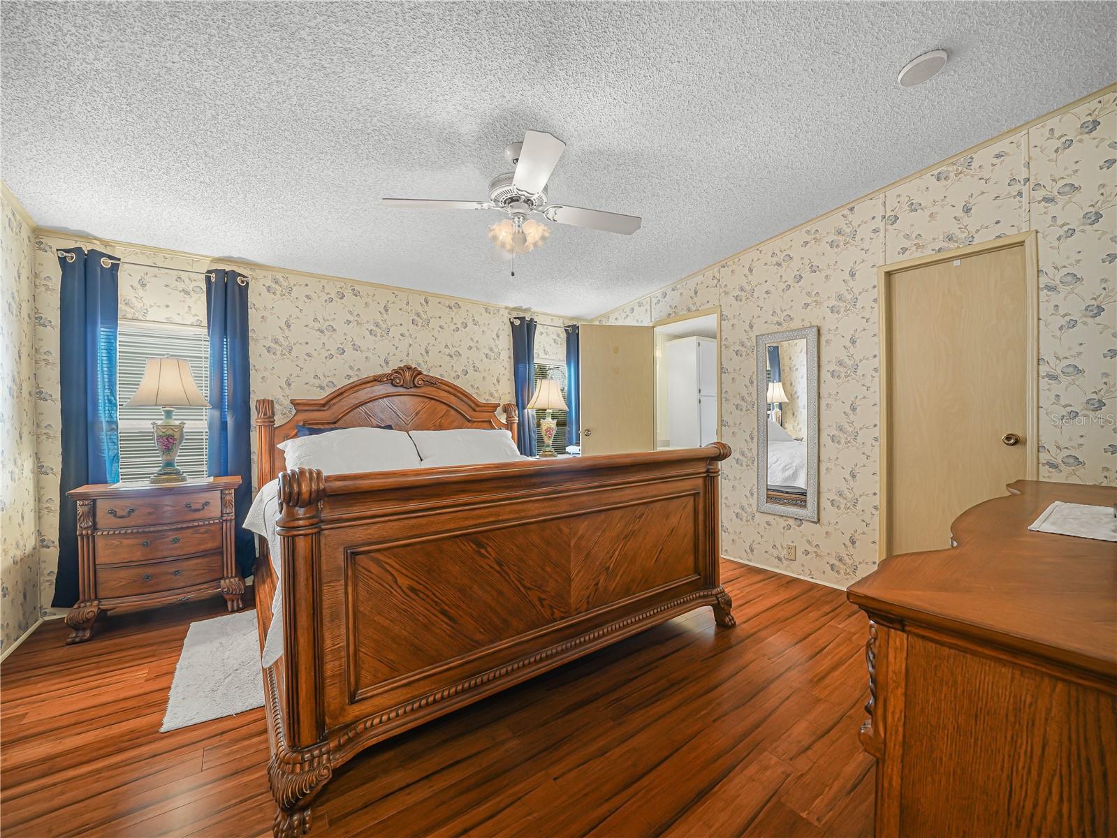 FOXWOOD LAKE ESTATES - Residential