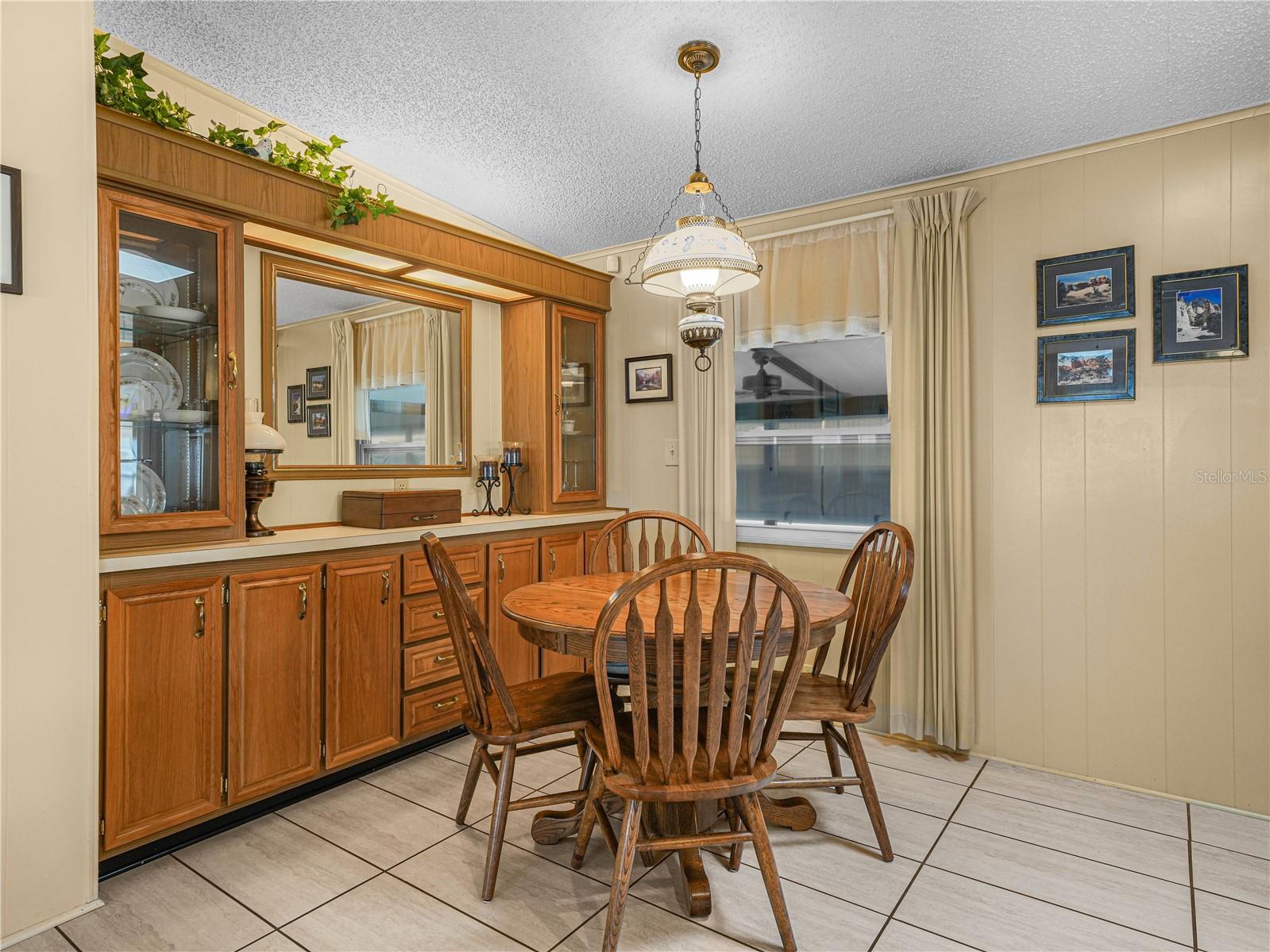 FOXWOOD LAKE ESTATES - Residential