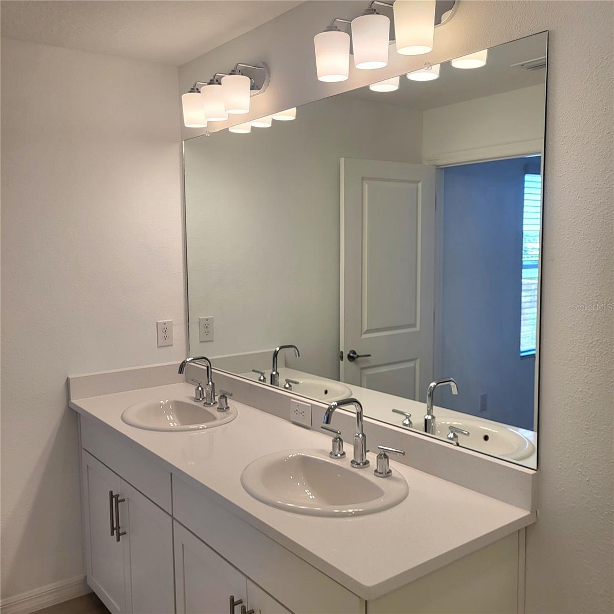 RIVER LNDG PHS 2E-2F-3E - Residential Lease