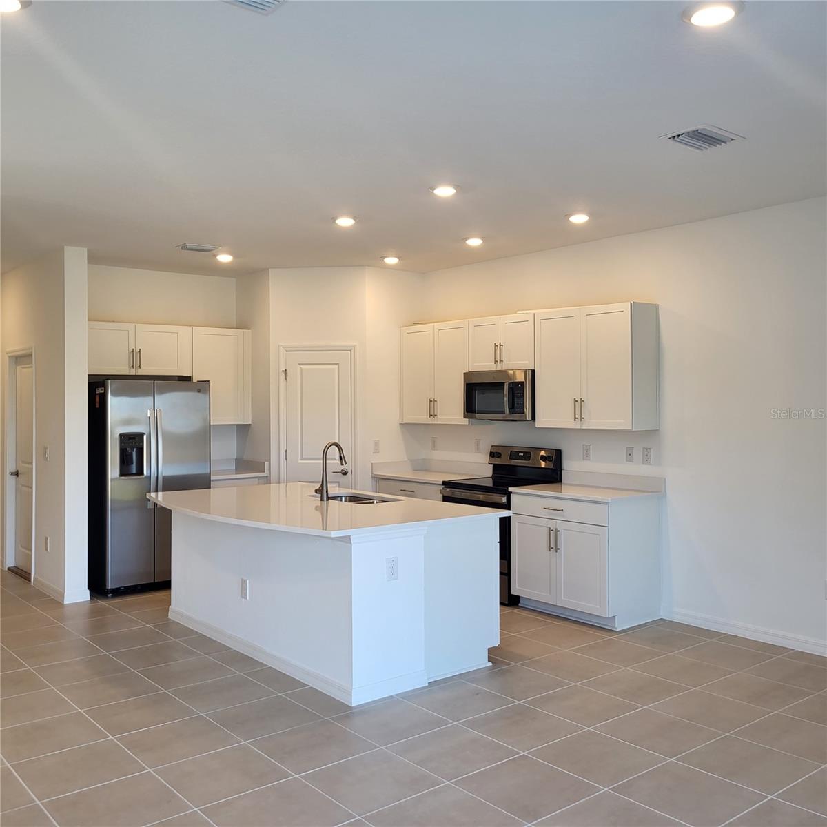 RIVER LNDG PHS 2E-2F-3E - Residential Lease