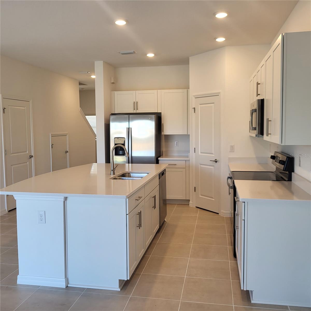 RIVER LNDG PHS 2E-2F-3E - Residential Lease