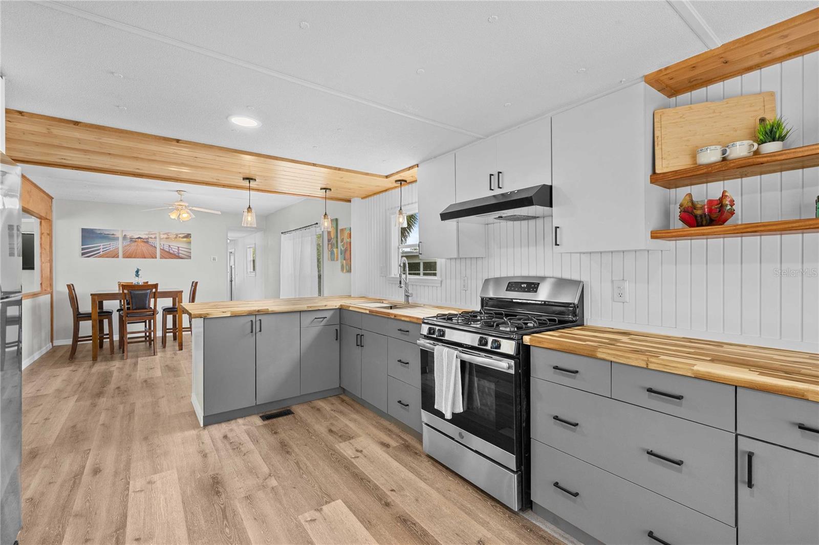 BETMAR ACRES - Residential