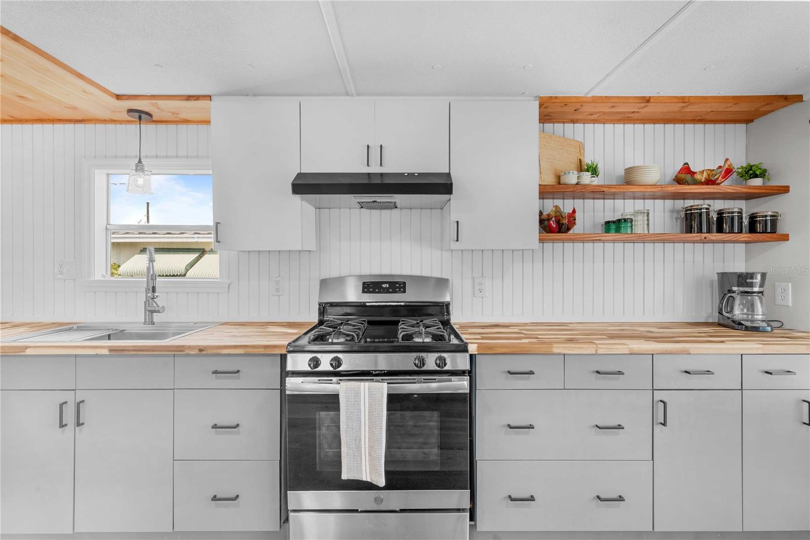 BETMAR ACRES - Residential