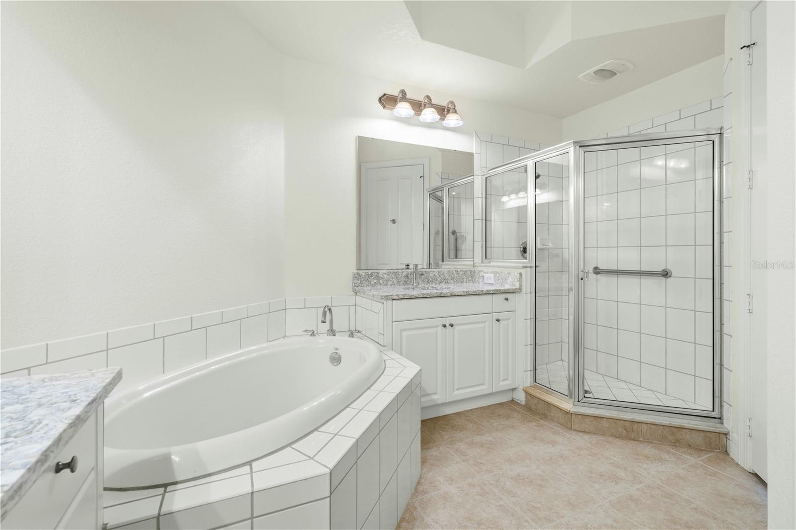 BOCA LAGO/VIVANTE 04 - Residential