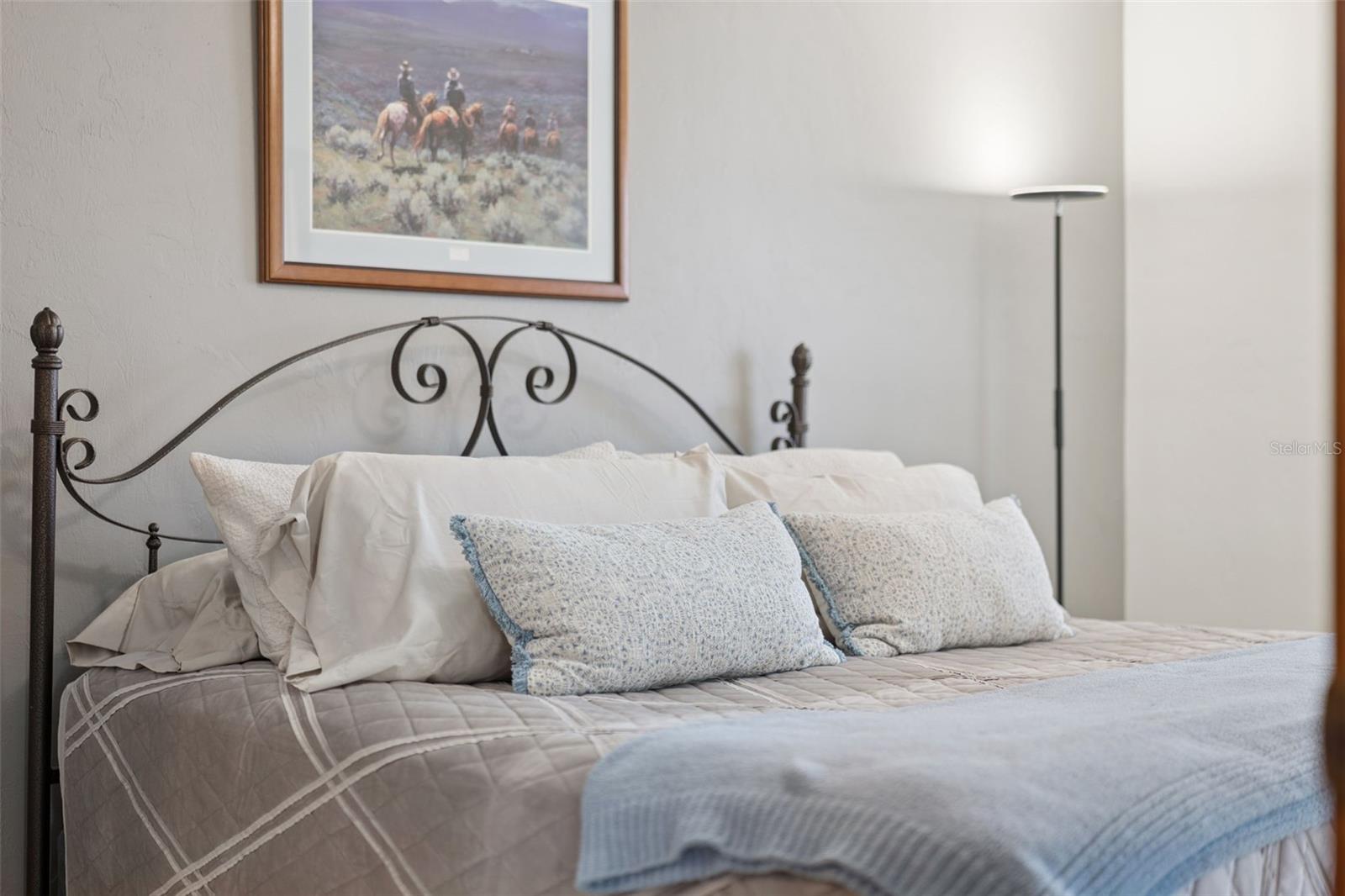 SHANGRI-LA VILLAGE - Residential